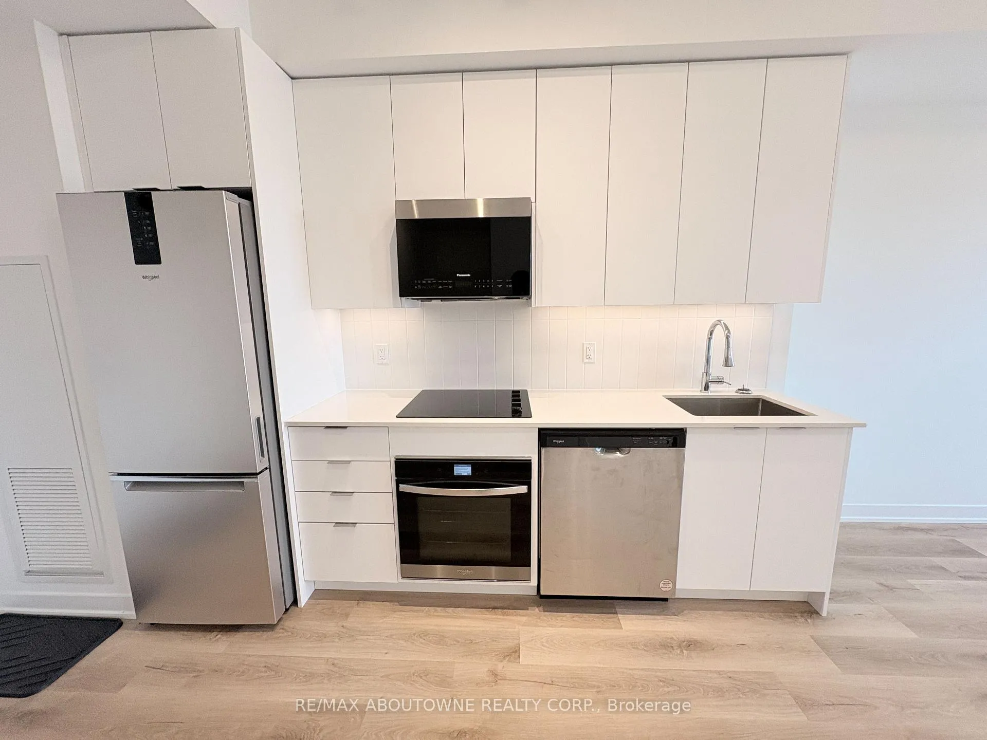 Photo 5 of Unit 706, 474 Caldari Road, Vaughan, Vellore Village — HOMEH