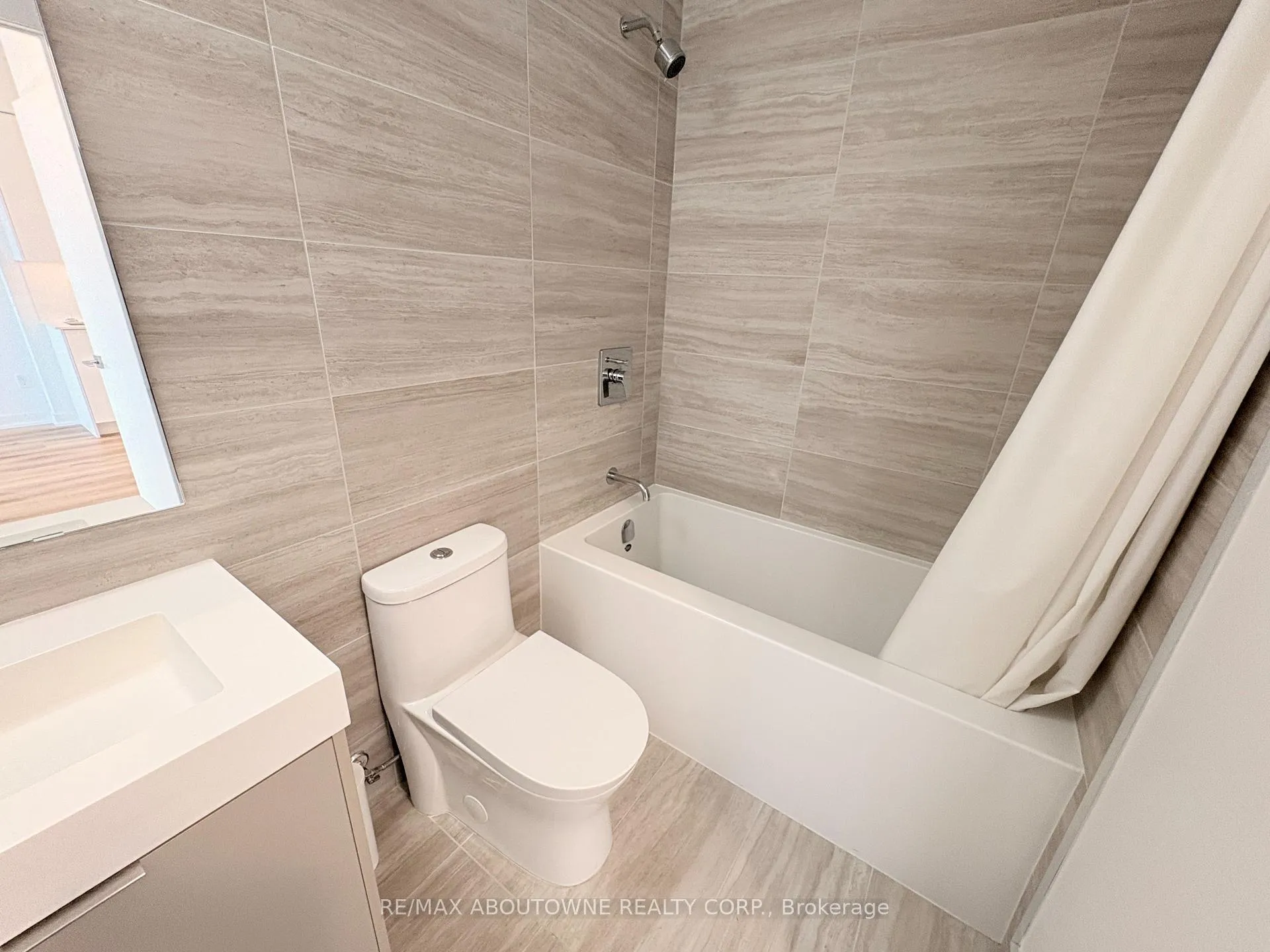 Photo 8 of Unit 706, 474 Caldari Road, Vaughan, Vellore Village — HOMEH
