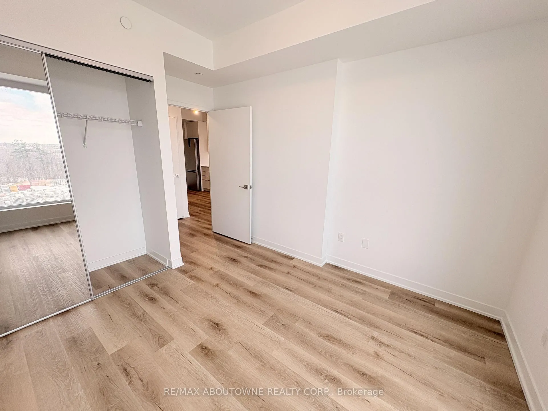 Photo 10 of Unit 706, 474 Caldari Road, Vaughan, Vellore Village — HOMEH