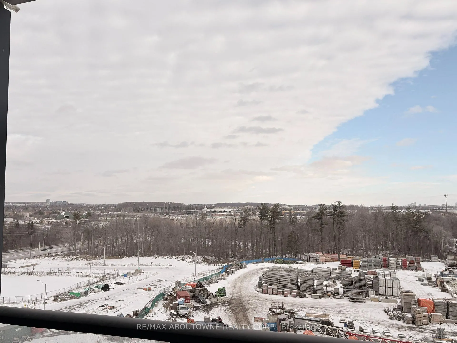 Photo 11 of Unit 706, 474 Caldari Road, Vaughan, Vellore Village — HOMEH