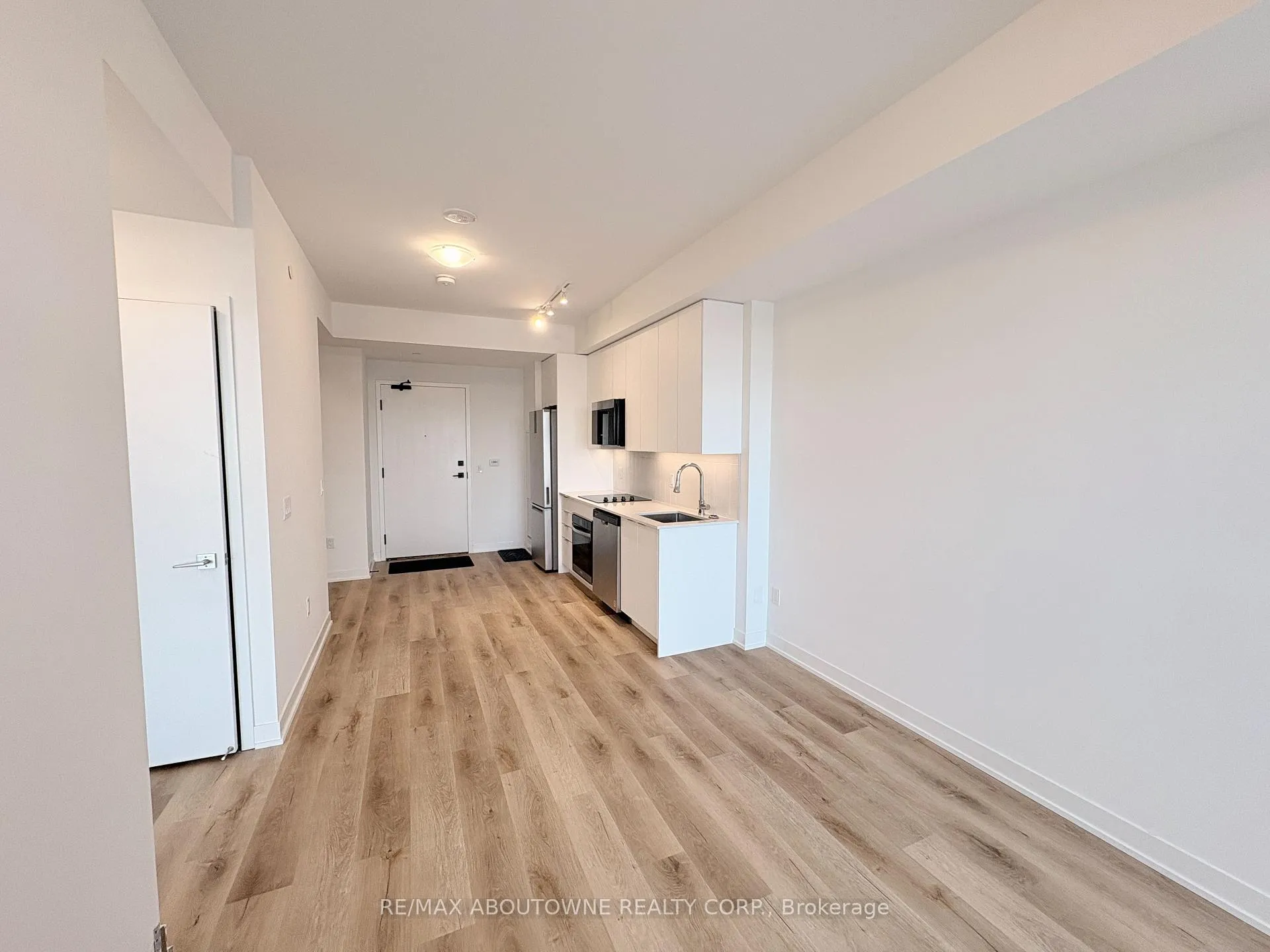 Photo 12 of Unit 706, 474 Caldari Road, Vaughan, Vellore Village — HOMEH