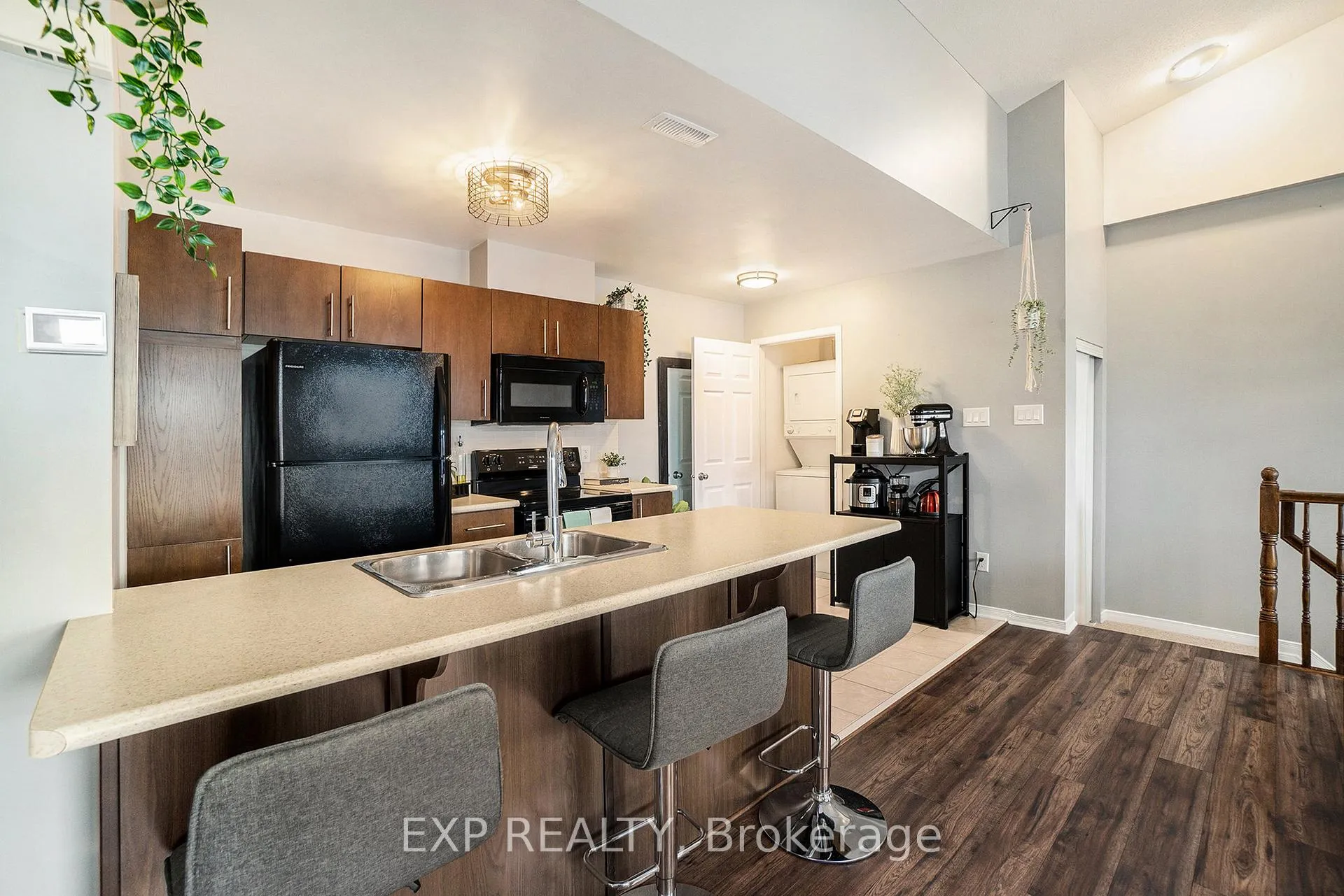 Photo 6 of Unit I, 105 Artesa Private, Ottawa, Kanata - Emerald Meadows/Trailwest — HOMEH