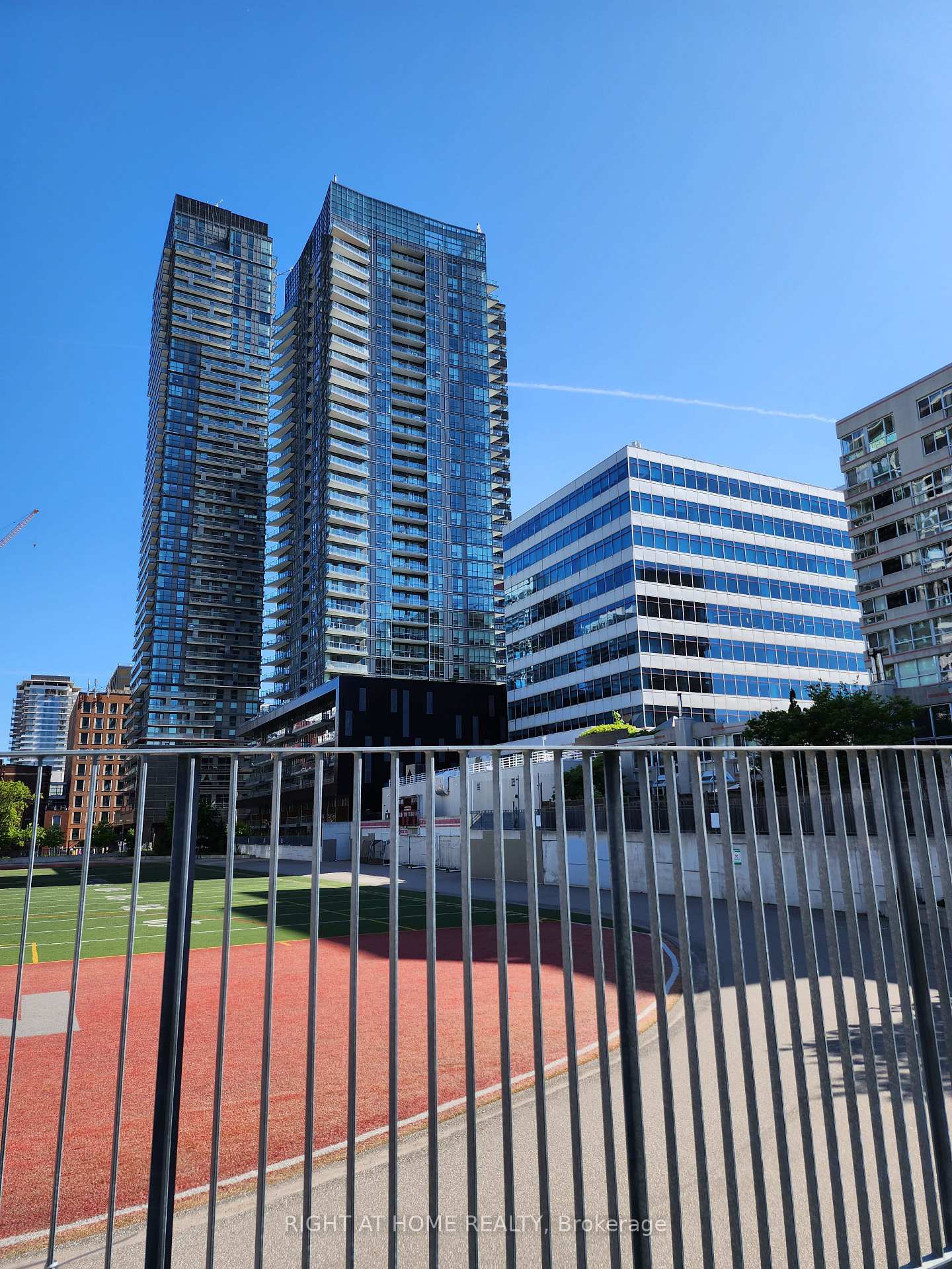 Photo 1 of Unit 2308, 30 Roehampton Avenue, Toronto, Mount Pleasant West — HOMEH