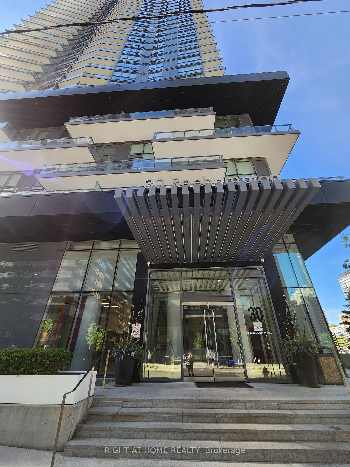 Photo 6 of Unit 2308, 30 Roehampton Avenue, Toronto, Mount Pleasant West — HOMEH