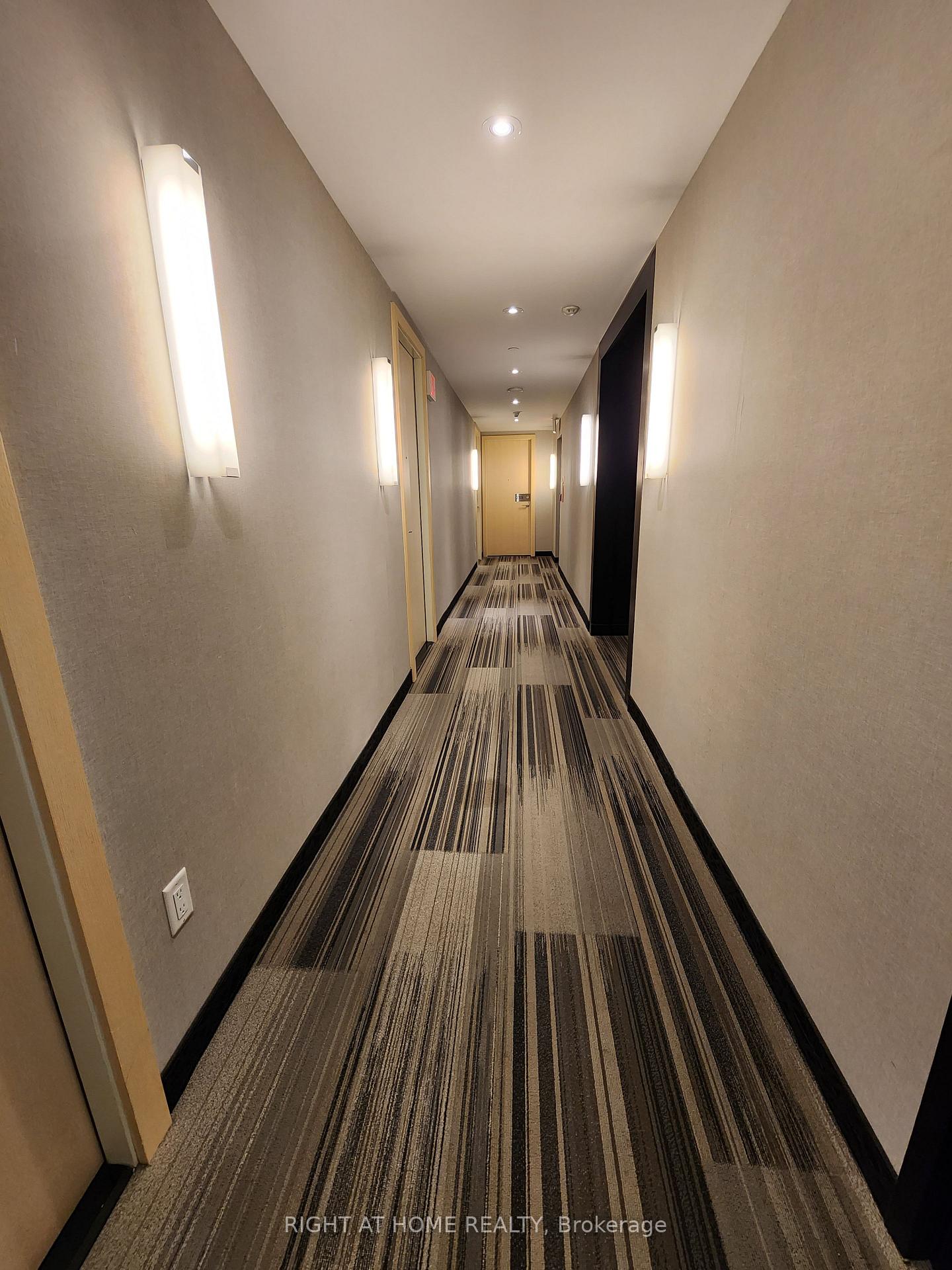 Photo 8 of Unit 2308, 30 Roehampton Avenue, Toronto, Mount Pleasant West — HOMEH