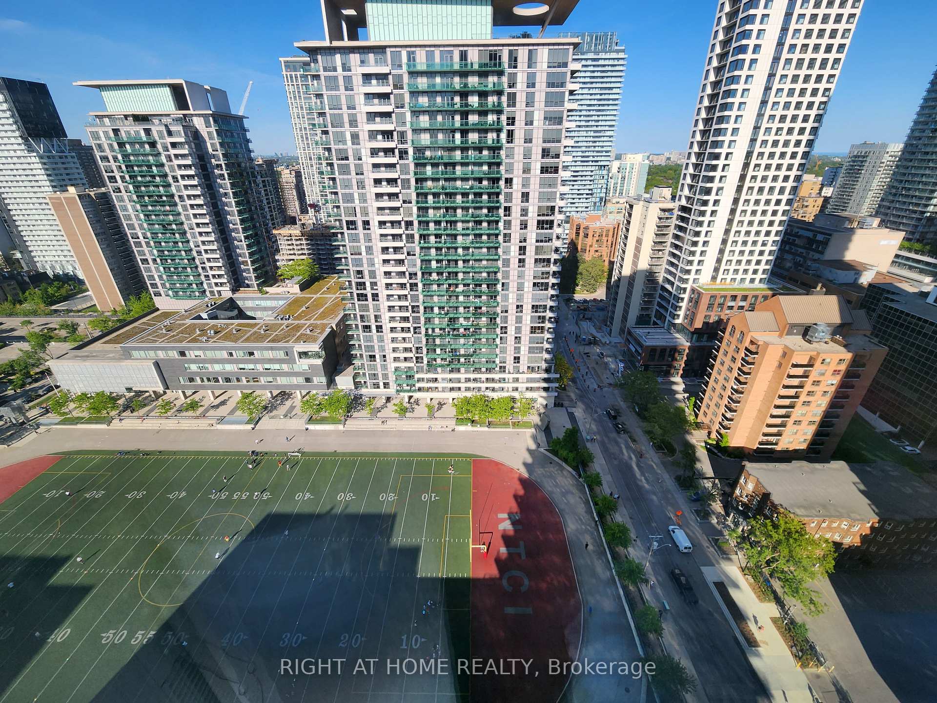 Photo 11 of Unit 2308, 30 Roehampton Avenue, Toronto, Mount Pleasant West — HOMEH