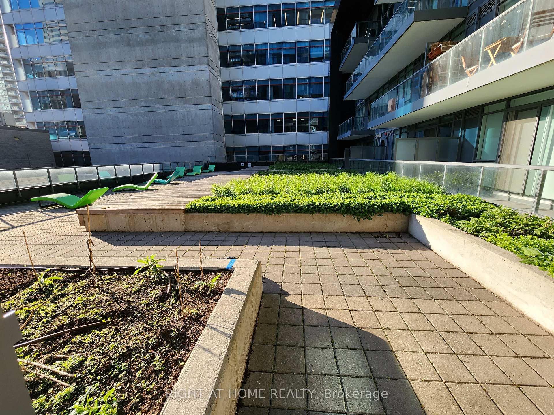 Photo 13 of Unit 2308, 30 Roehampton Avenue, Toronto, Mount Pleasant West — HOMEH