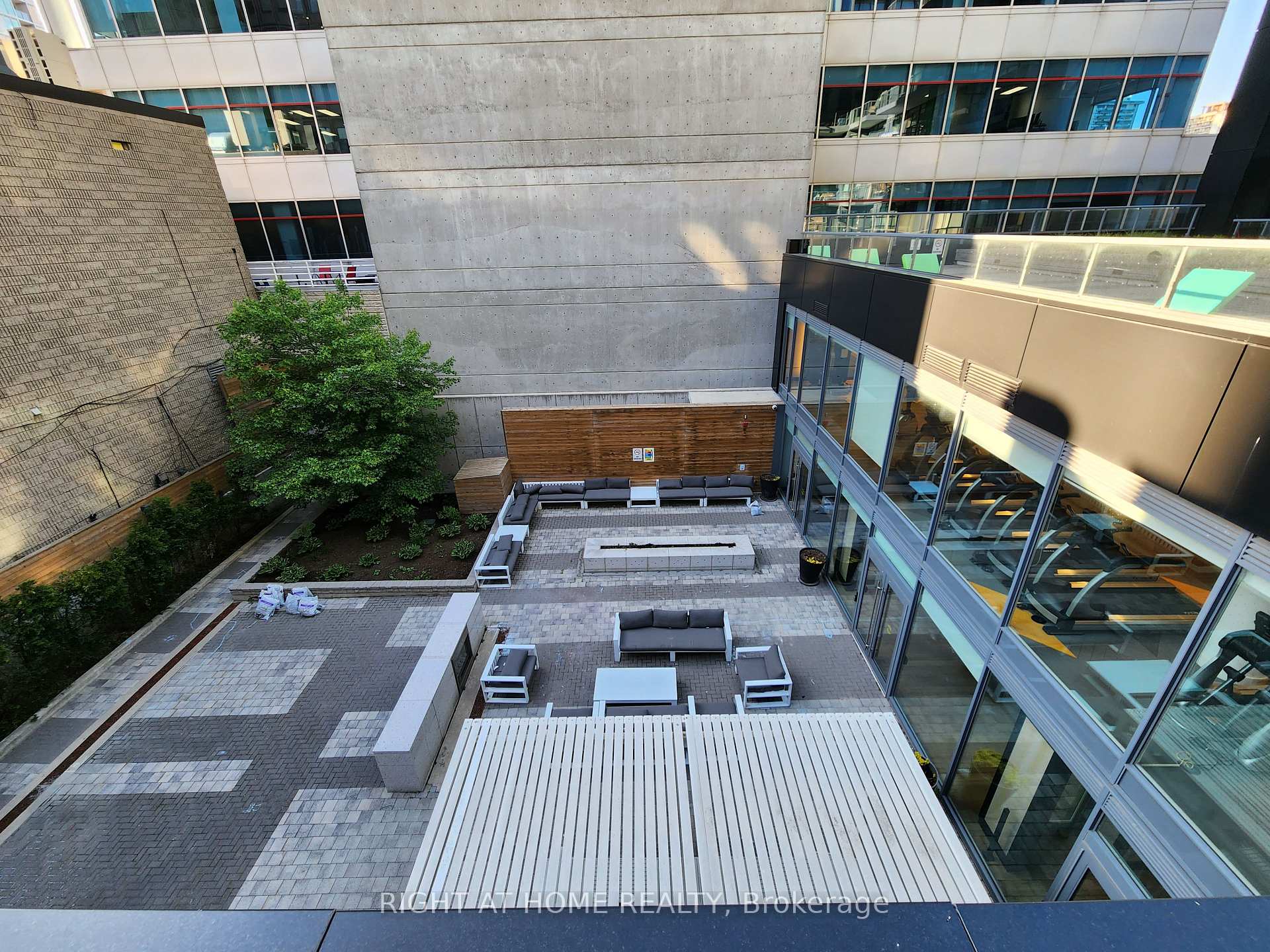 Photo 14 of Unit 2308, 30 Roehampton Avenue, Toronto, Mount Pleasant West — HOMEH