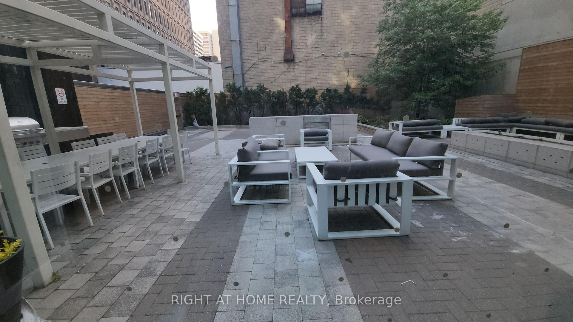 Photo 22 of Unit 2308, 30 Roehampton Avenue, Toronto, Mount Pleasant West — HOMEH