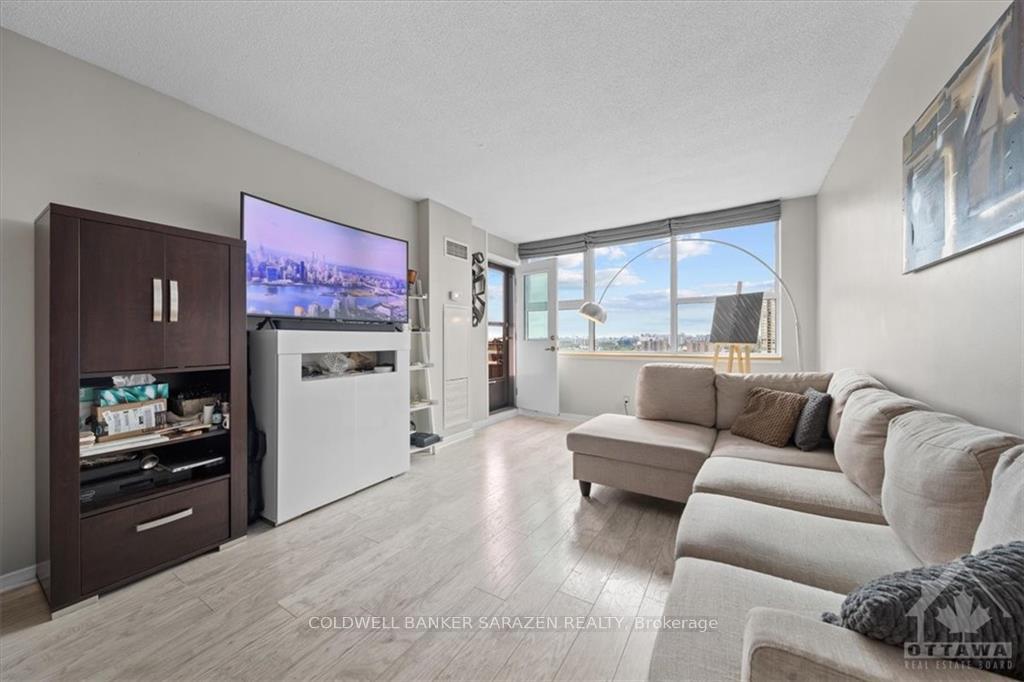 Photo 7 of Unit PH4, 555 Brittany Drive, Ottawa, Viscount Alexander Park — HOMEH