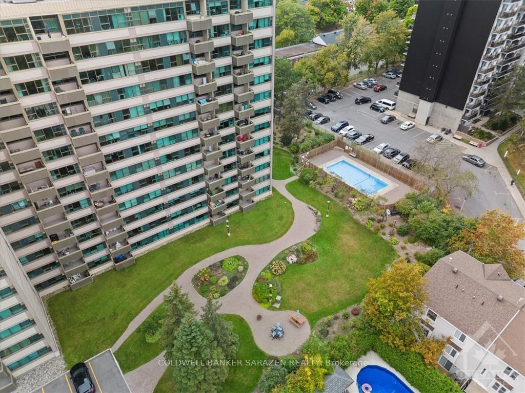 Photo 10 of Unit PH4, 555 Brittany Drive, Ottawa, Viscount Alexander Park — HOMEH