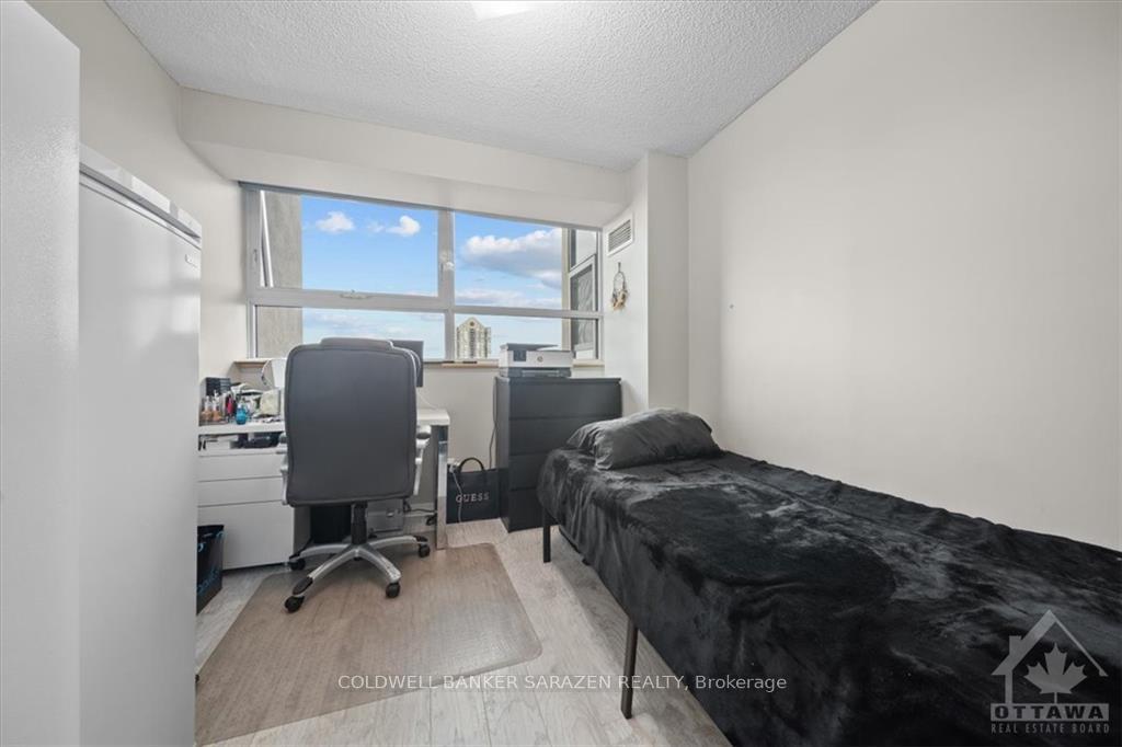Photo 15 of Unit PH4, 555 Brittany Drive, Ottawa, Viscount Alexander Park — HOMEH