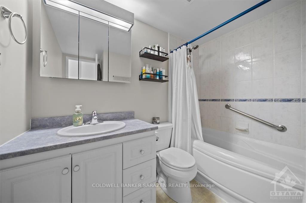 Photo 16 of Unit PH4, 555 Brittany Drive, Ottawa, Viscount Alexander Park — HOMEH