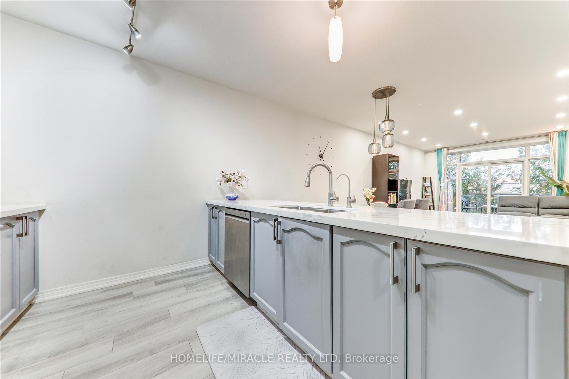 Photo 12 of Unit 106, 7340 Markham Road, Markham, Middlefield — HOMEH
