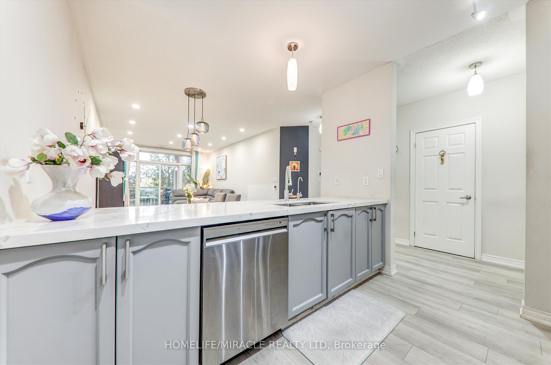Photo 14 of Unit 106, 7340 Markham Road, Markham, Middlefield — HOMEH
