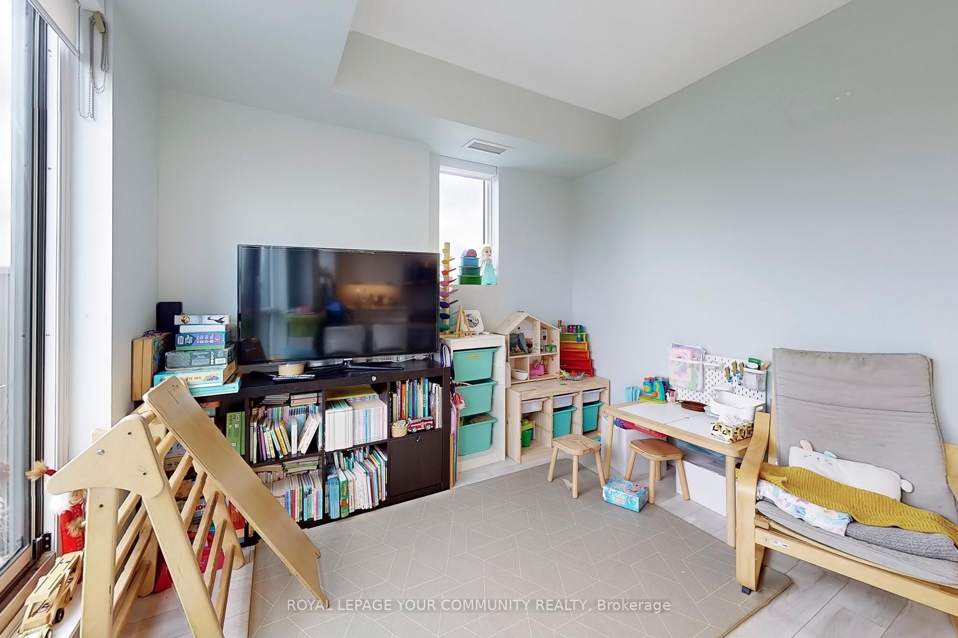 Photo 4 of Unit 502, 1630 Queen Street E, Toronto, Woodbine Corridor — HOMEH