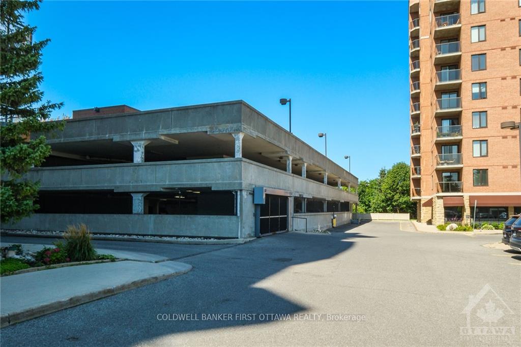 Photo 3 of Unit 104, 314 Central Park Drive, Ottawa, Central Park — HOMEH