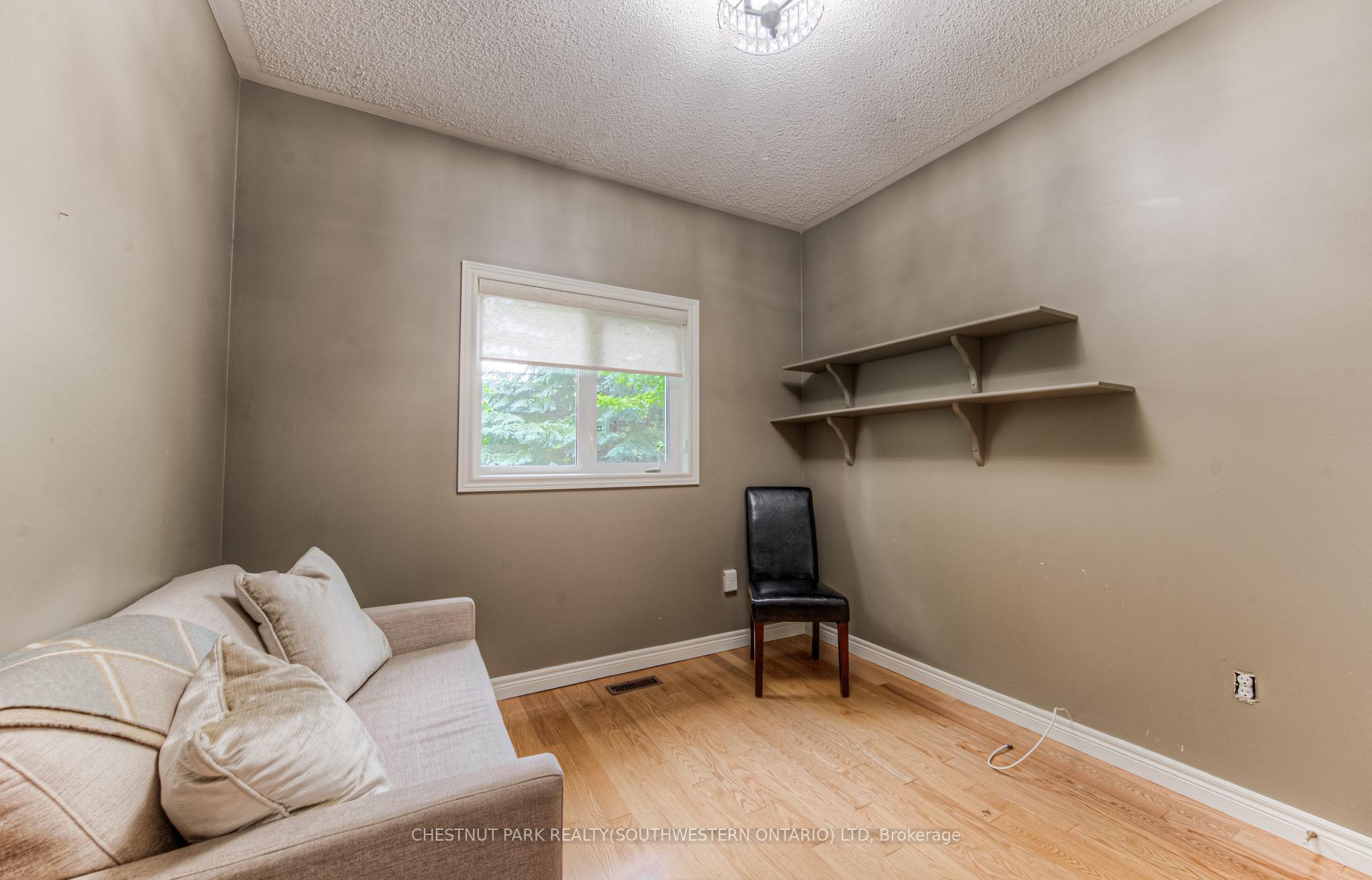 Photo 7 of Unit 19, 100 Idle Creek Drive, Kitchener, Idlewood — HOMEH