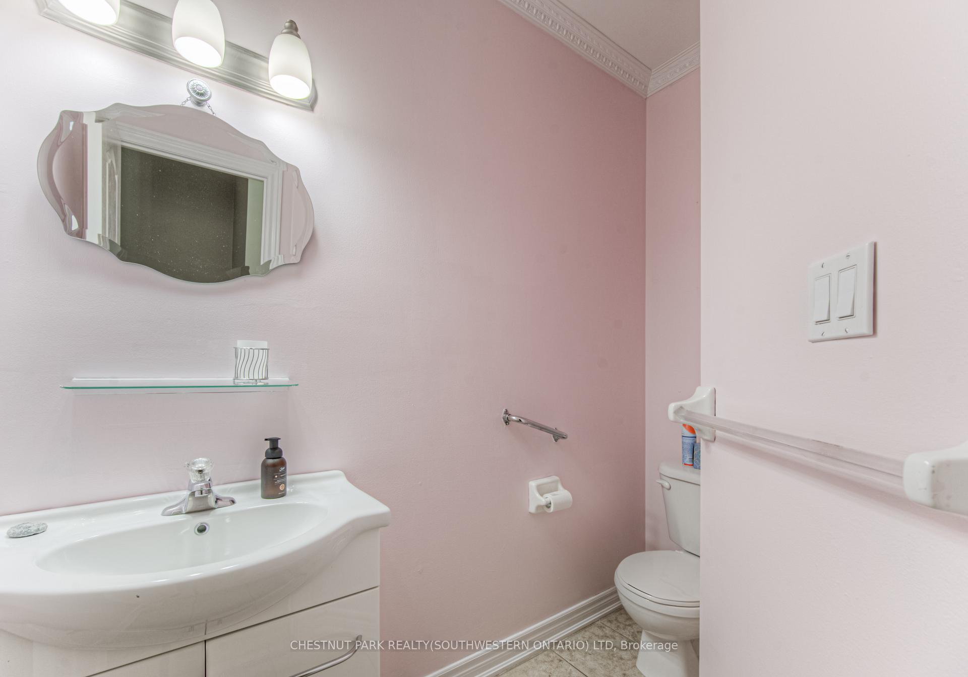 Photo 13 of Unit 19, 100 Idle Creek Drive, Kitchener, Idlewood — HOMEH