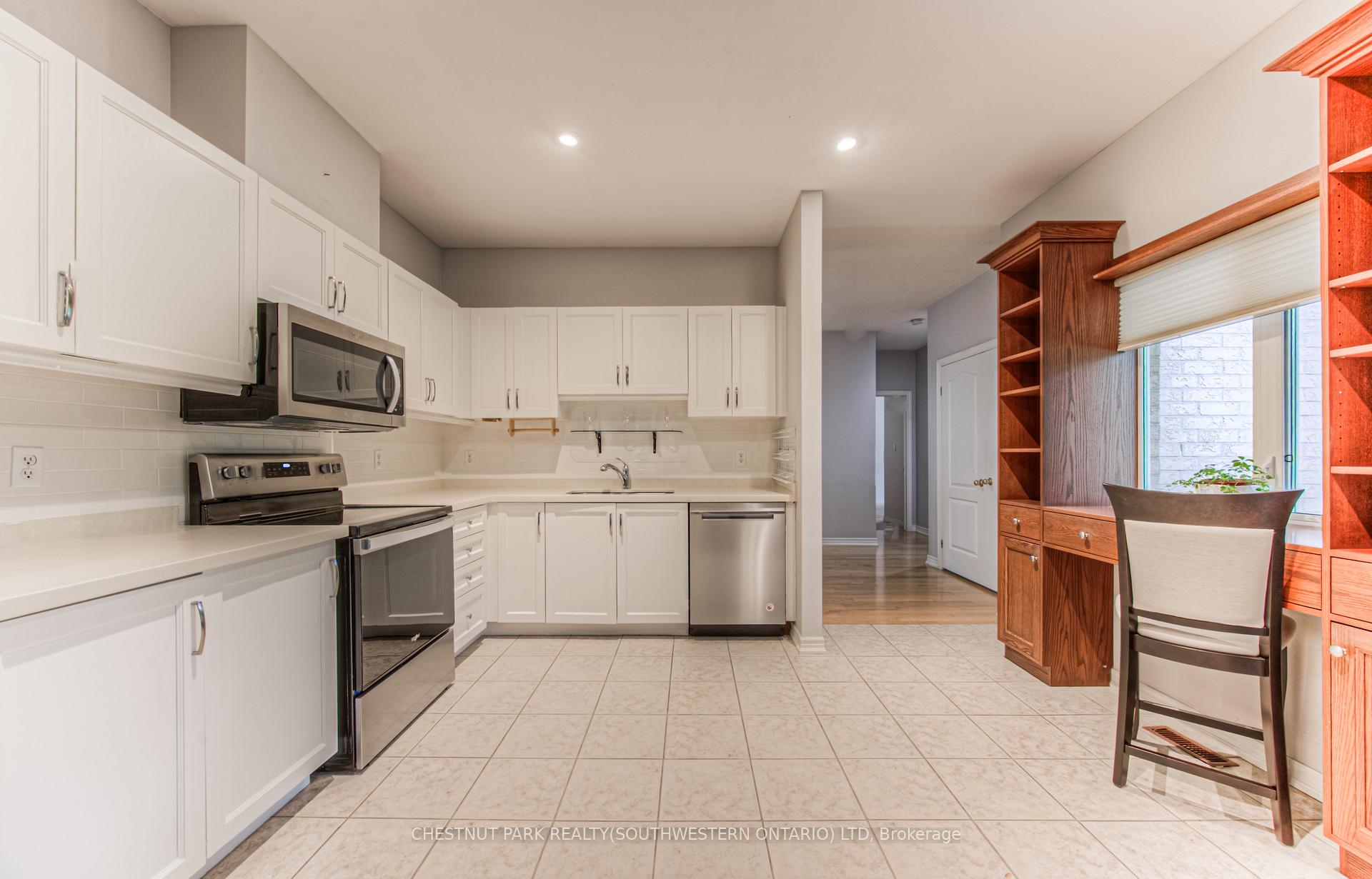 Photo 16 of Unit 19, 100 Idle Creek Drive, Kitchener, Idlewood — HOMEH