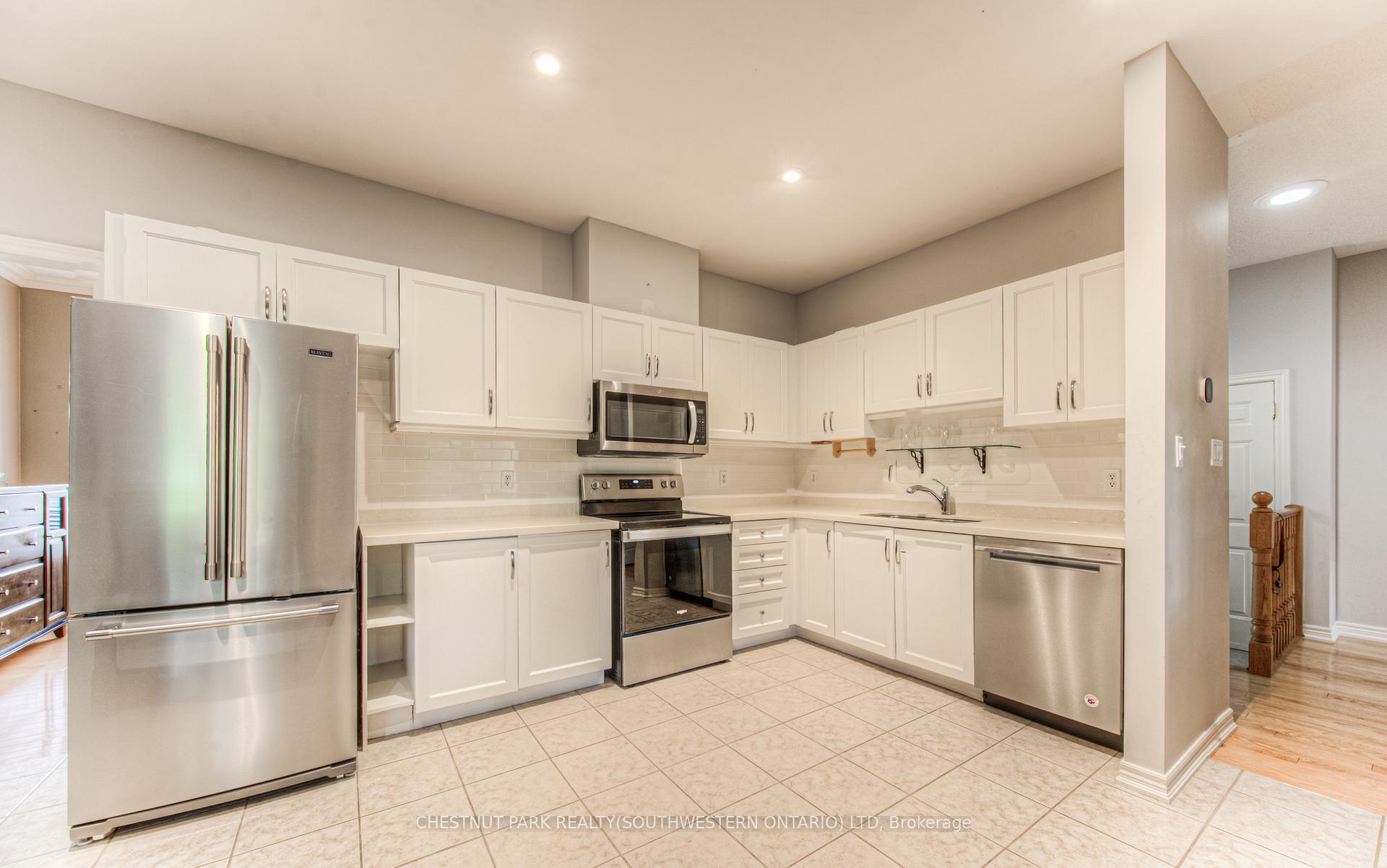 Photo 19 of Unit 19, 100 Idle Creek Drive, Kitchener, Idlewood — HOMEH