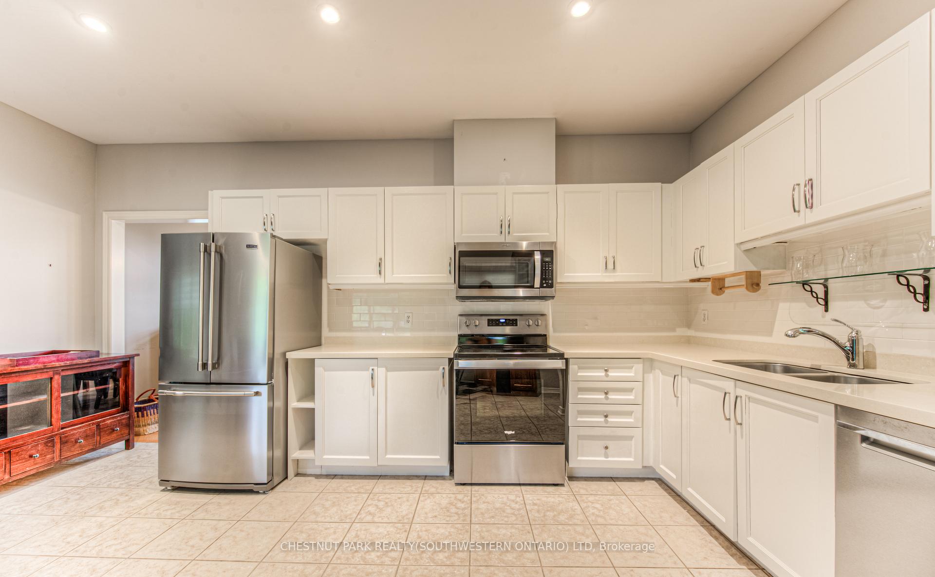 Photo 20 of Unit 19, 100 Idle Creek Drive, Kitchener, Idlewood — HOMEH