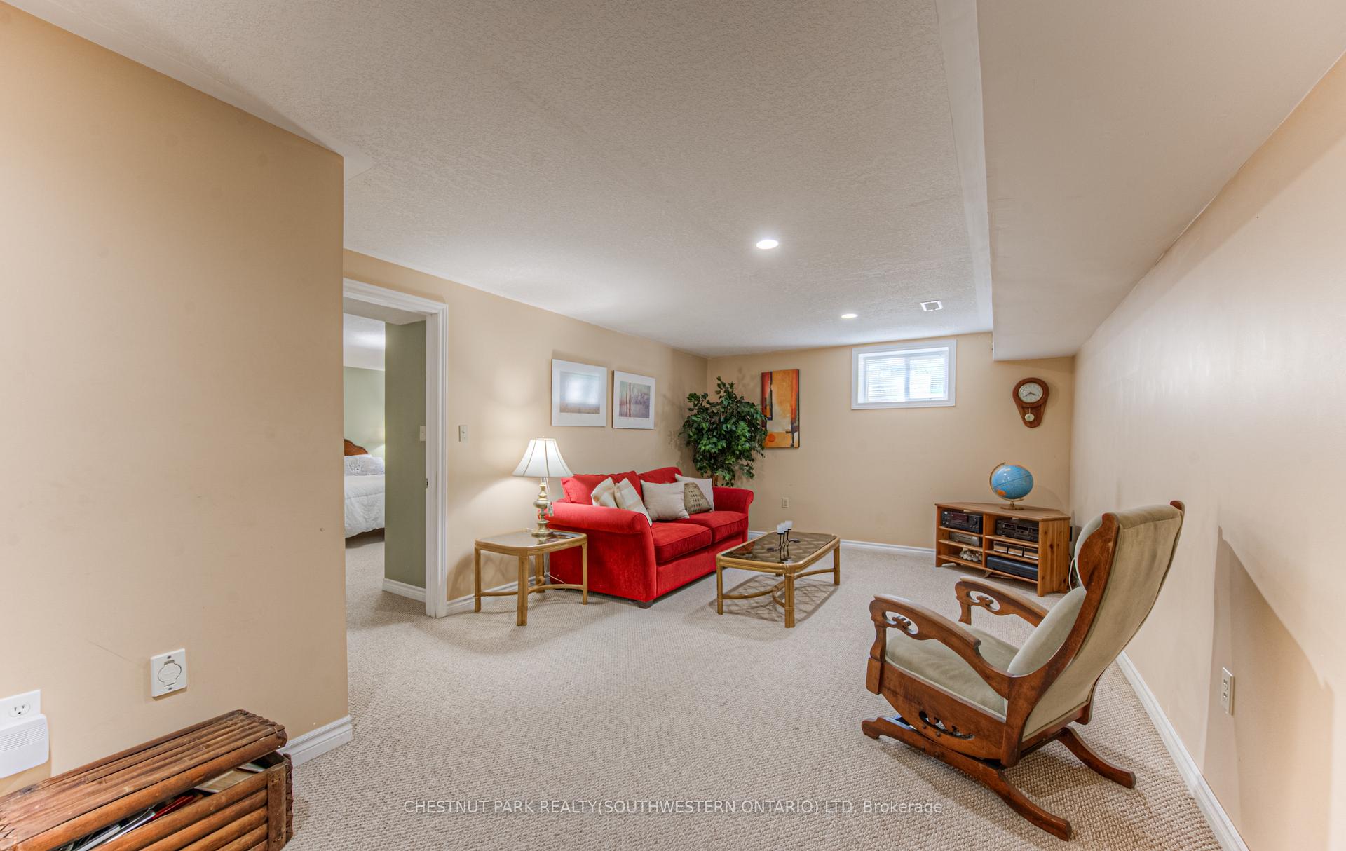 Photo 37 of Unit 19, 100 Idle Creek Drive, Kitchener, Idlewood — HOMEH