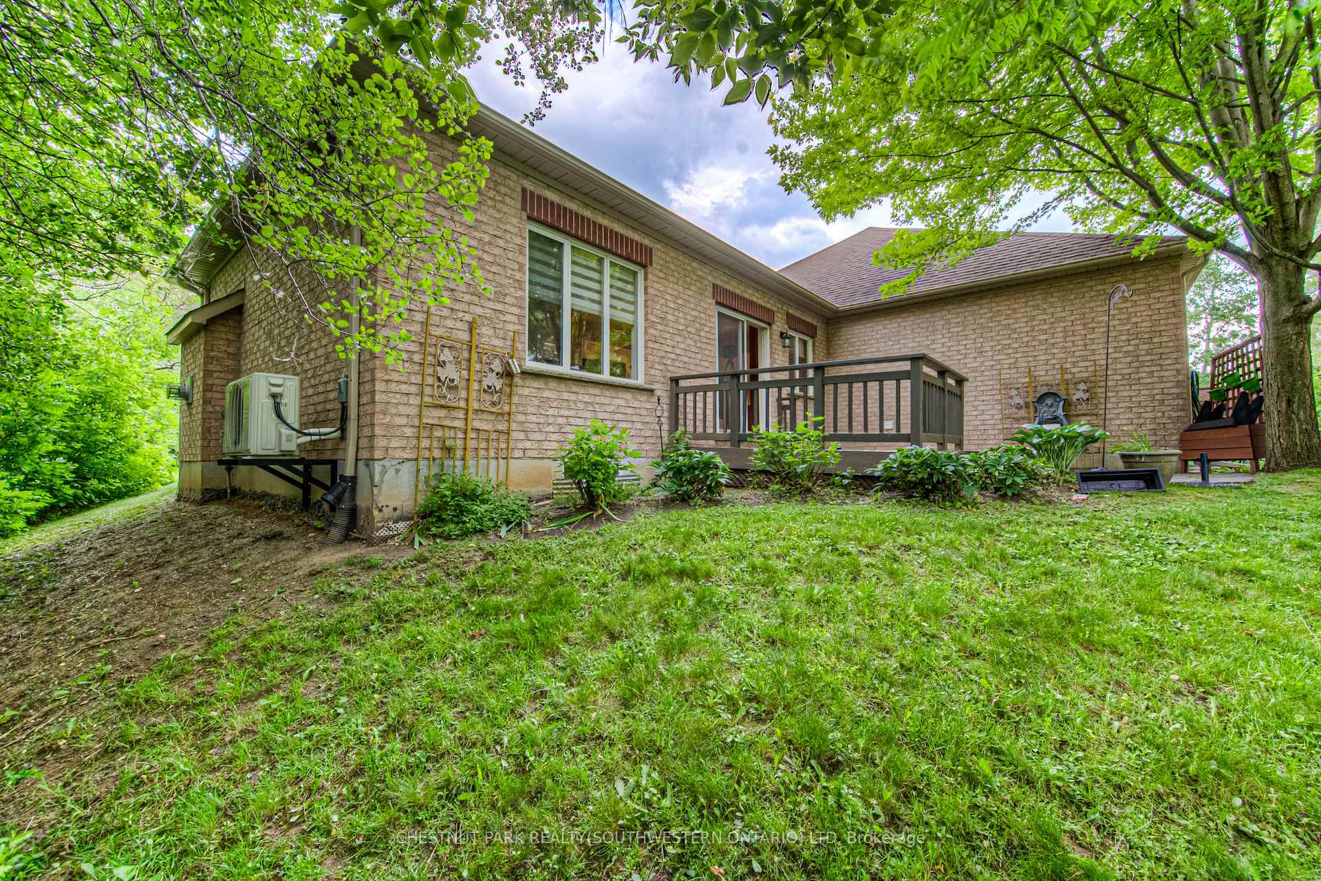 Photo 45 of Unit 19, 100 Idle Creek Drive, Kitchener, Idlewood — HOMEH
