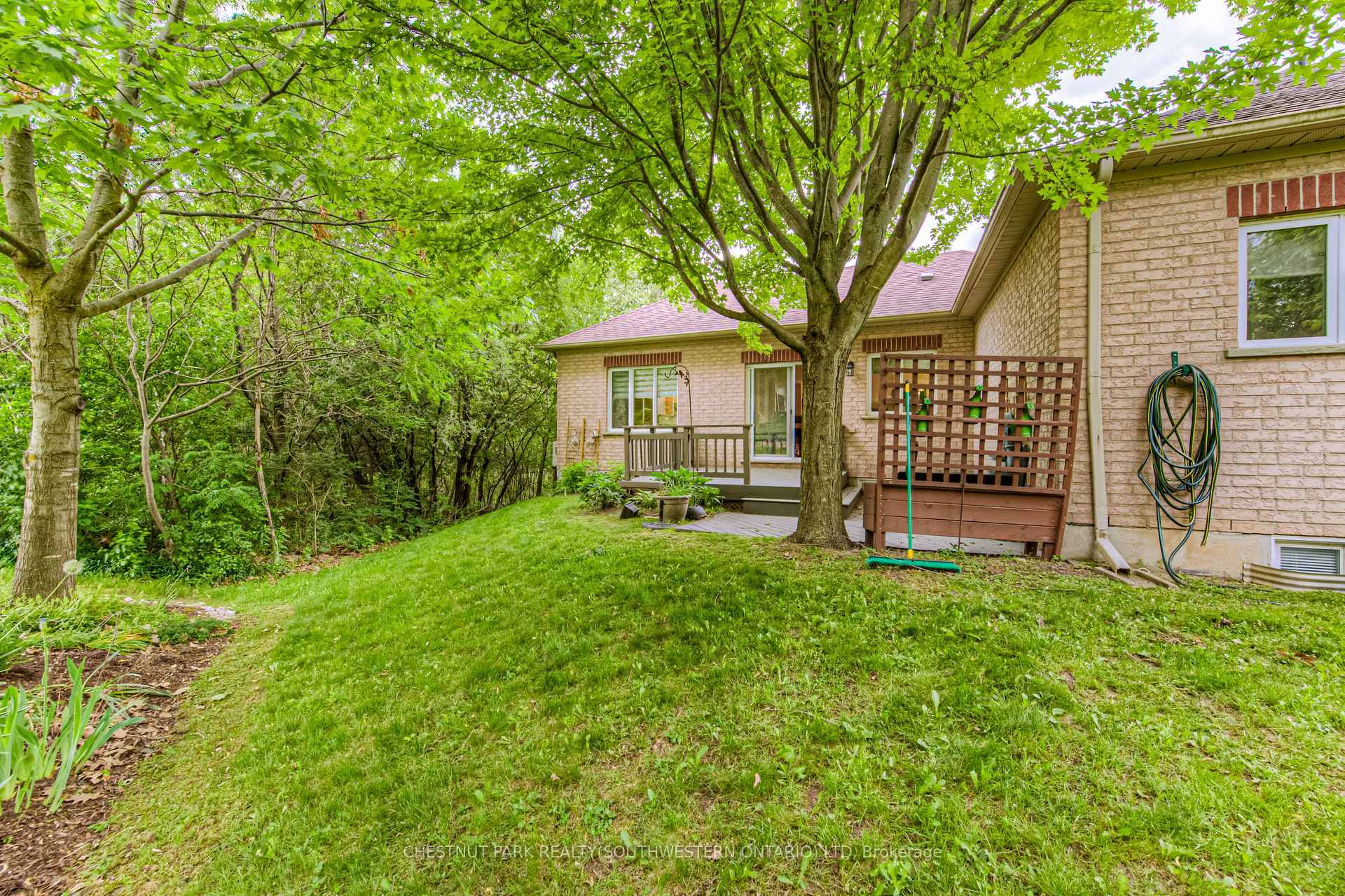 Photo 47 of Unit 19, 100 Idle Creek Drive, Kitchener, Idlewood — HOMEH
