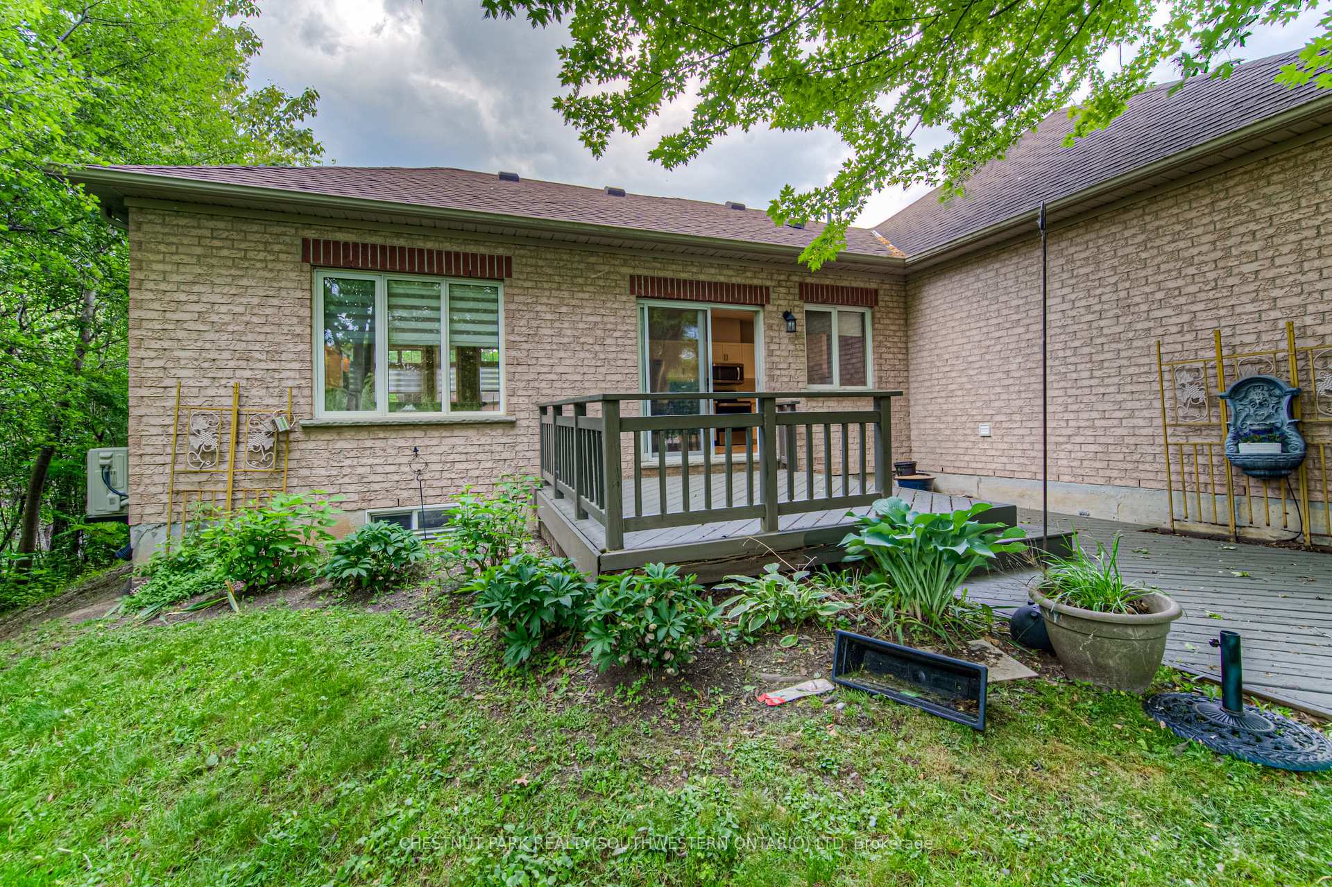 Photo 48 of Unit 19, 100 Idle Creek Drive, Kitchener, Idlewood — HOMEH