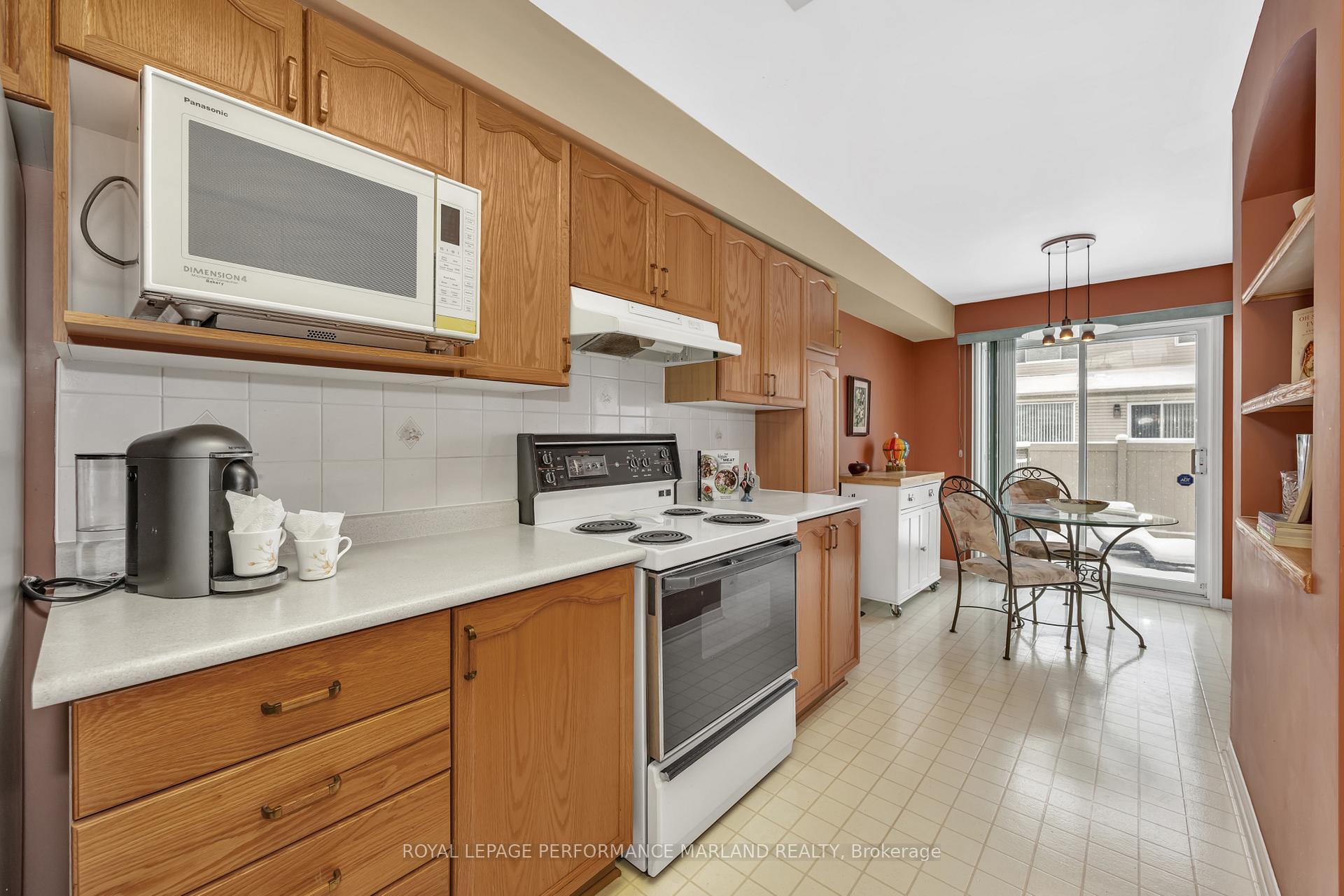 Photo 7 of 1721 Jobin Crescent, Ottawa, Carson Grove — HOMEH