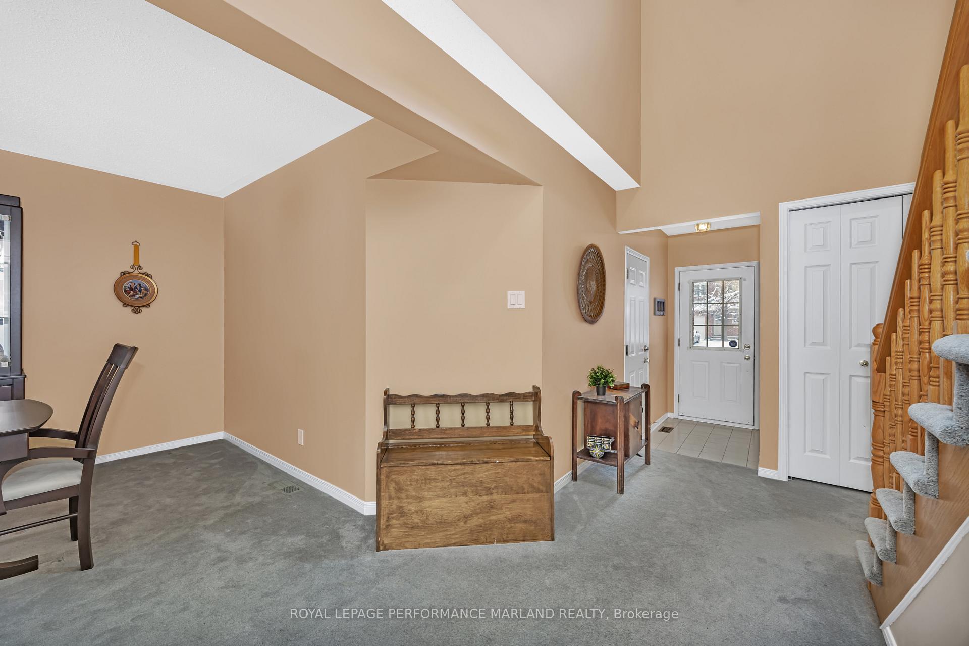 Photo 11 of 1721 Jobin Crescent, Ottawa, Carson Grove — HOMEH