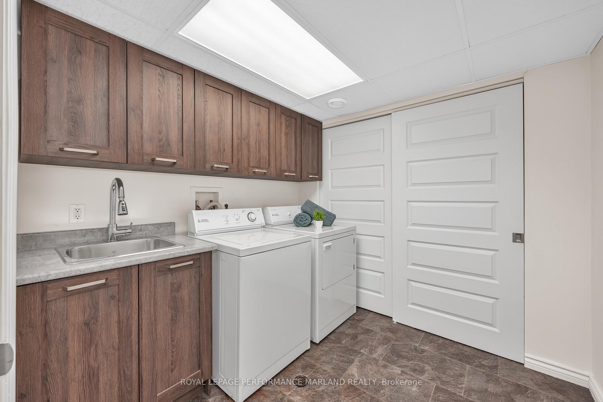Photo 18 of 1721 Jobin Crescent, Ottawa, Carson Grove — HOMEH