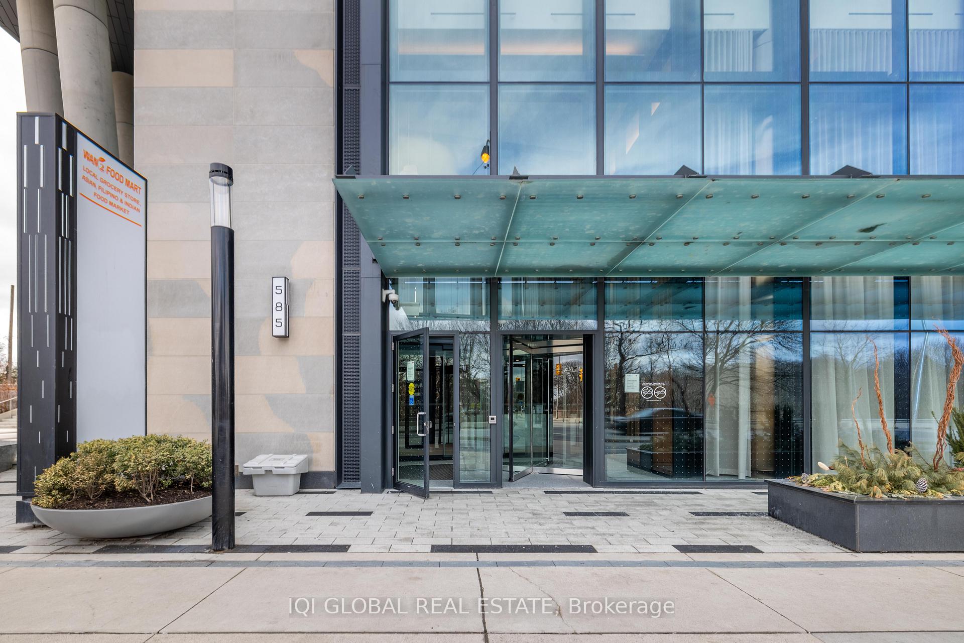 Photo 3 of Unit 922, 585 Bloor Street E, Toronto, North St. James Town — HOMEH