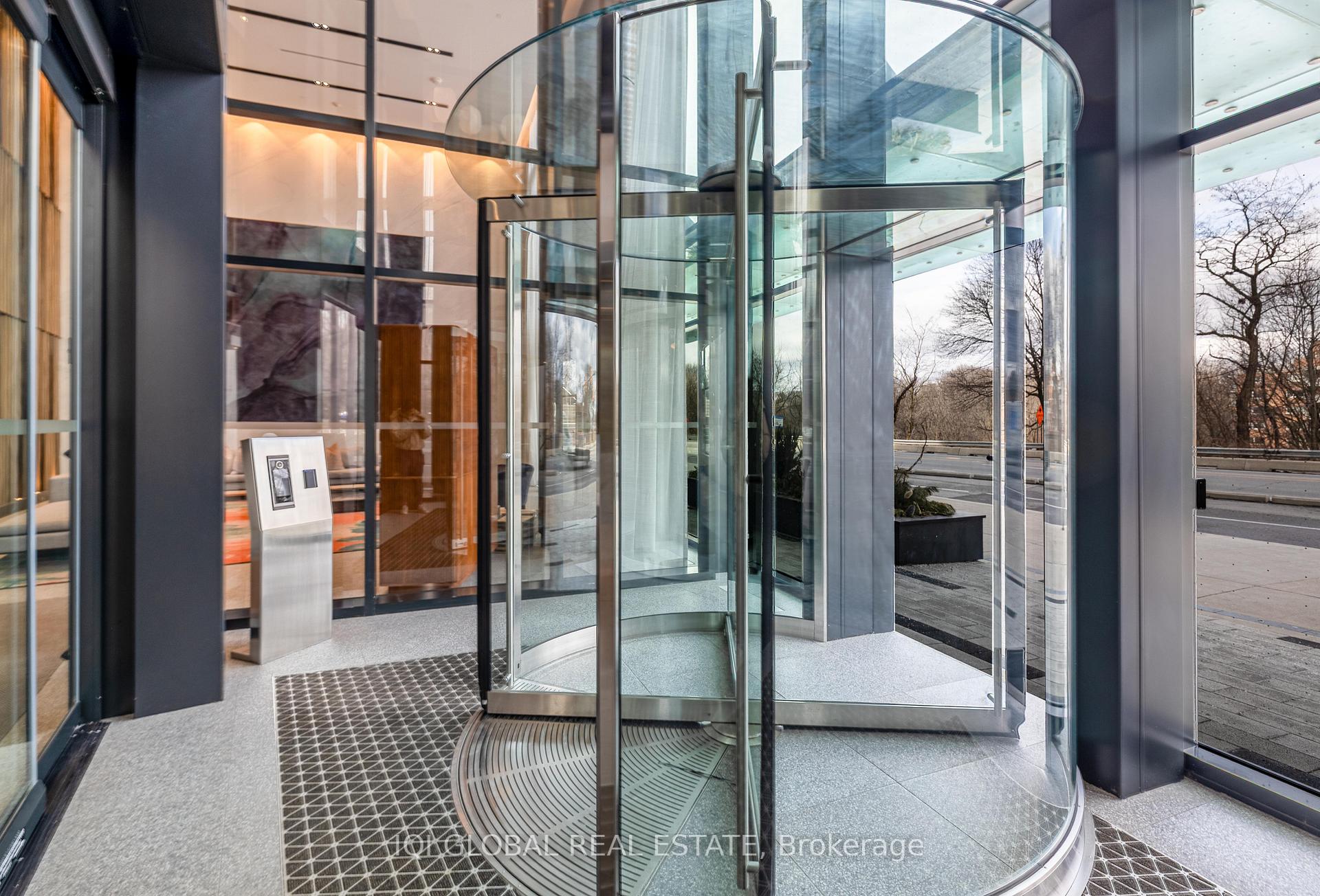 Photo 4 of Unit 922, 585 Bloor Street E, Toronto, North St. James Town — HOMEH