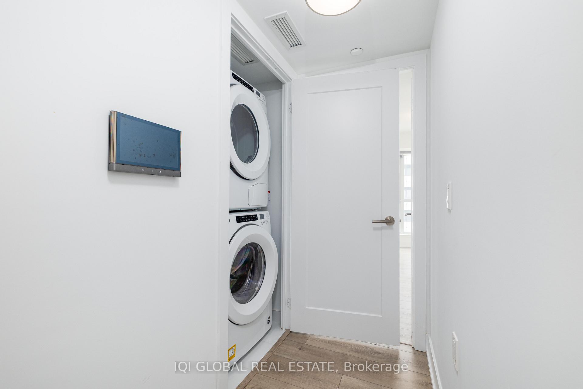 Photo 14 of Unit 922, 585 Bloor Street E, Toronto, North St. James Town — HOMEH