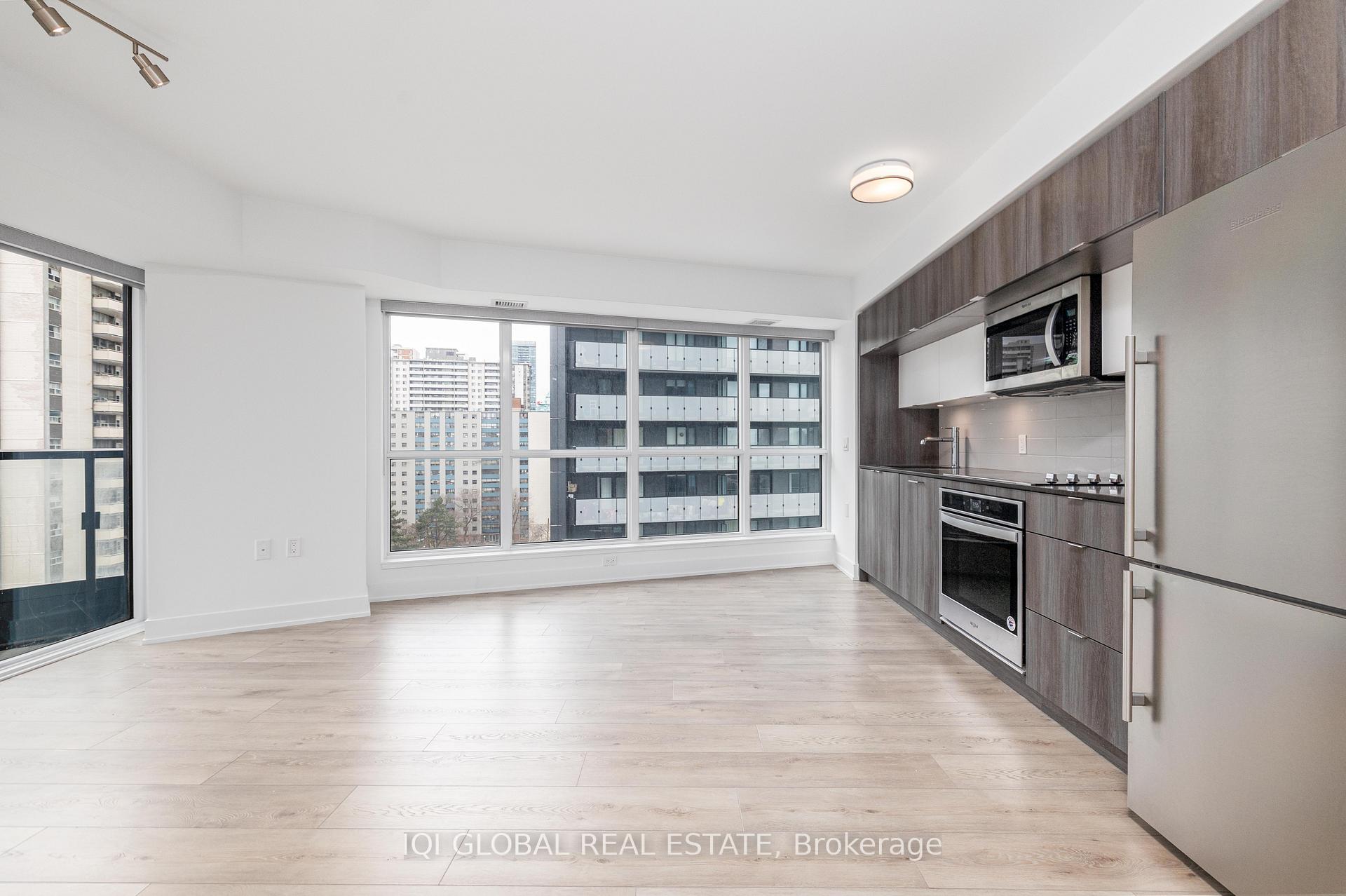 Photo 16 of Unit 922, 585 Bloor Street E, Toronto, North St. James Town — HOMEH