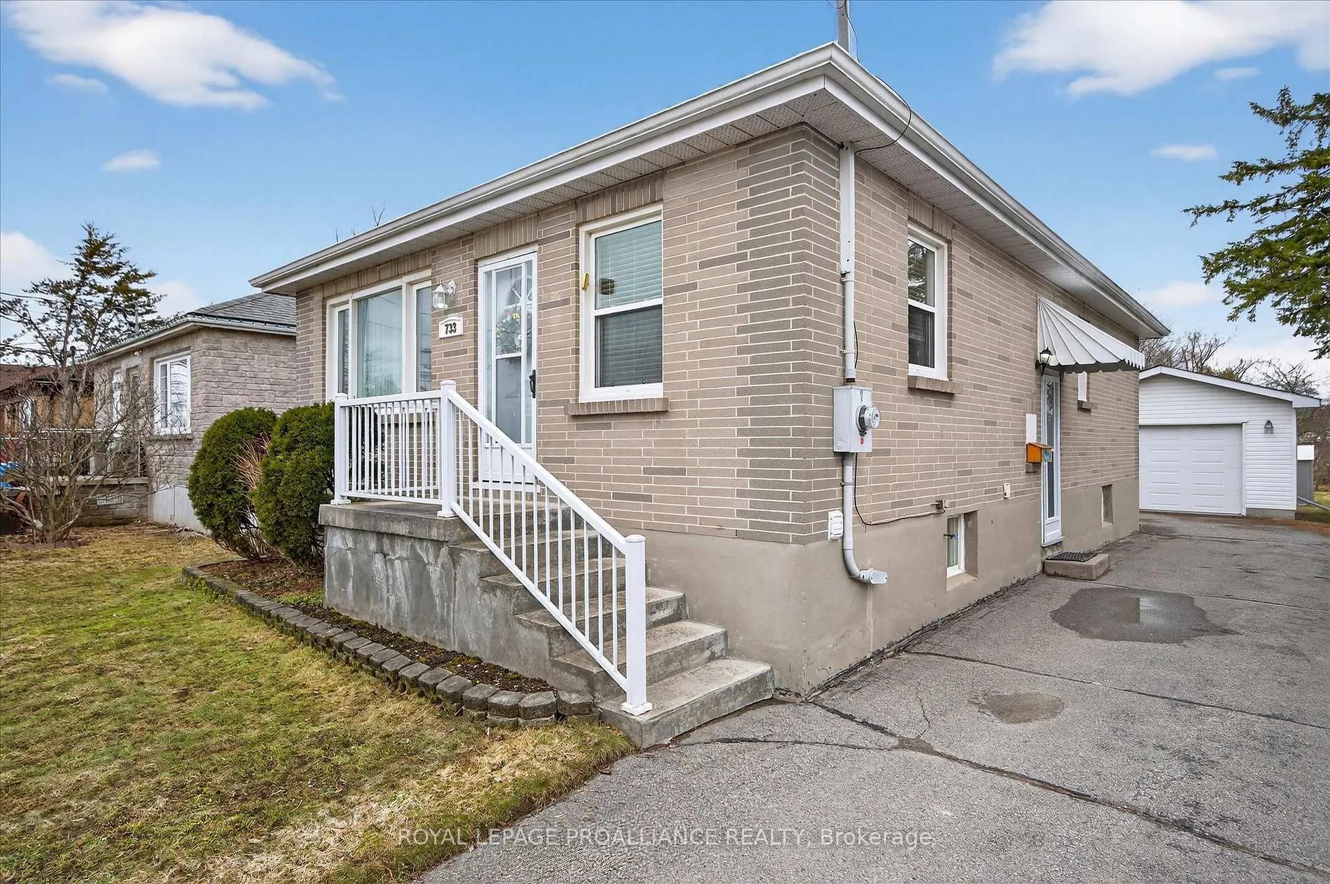 Photo 2 of 733 Cameron Street, Peterborough, Otonabee Ward 1 — HOMEH