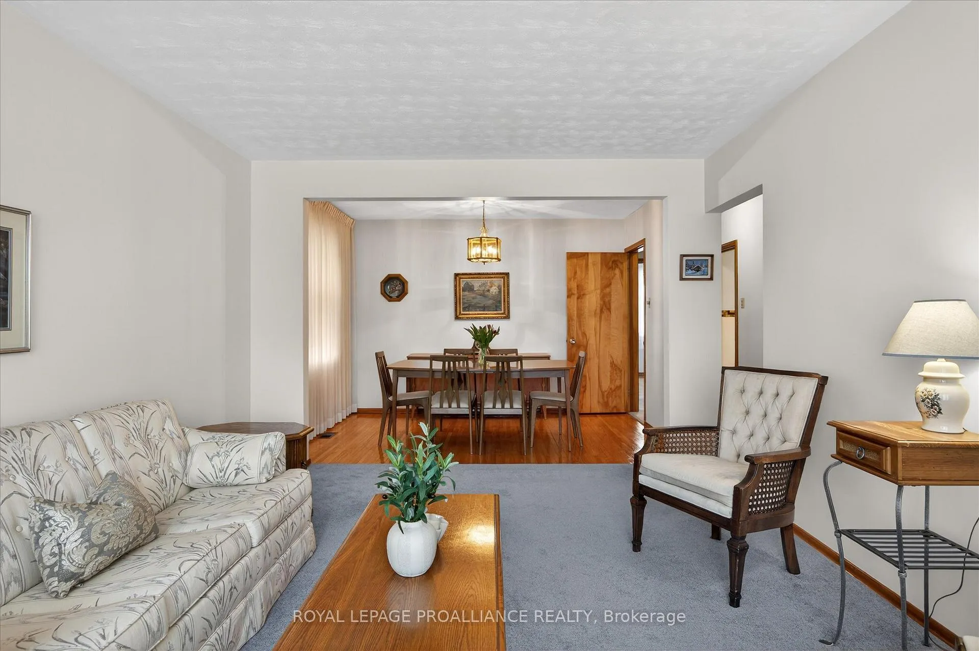 Photo 10 of 733 Cameron Street, Peterborough, Otonabee Ward 1 — HOMEH