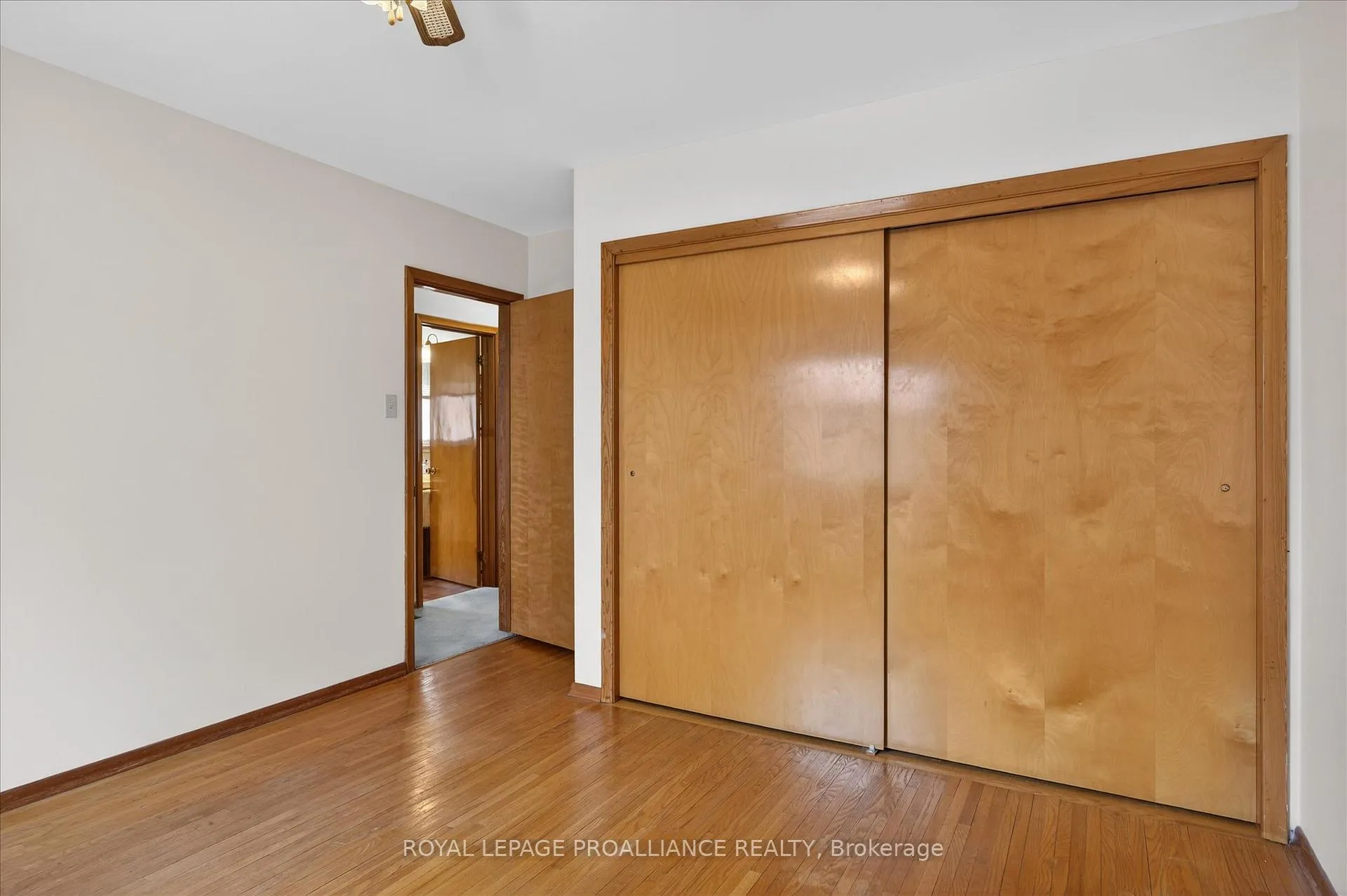 Photo 19 of 733 Cameron Street, Peterborough, Otonabee Ward 1 — HOMEH