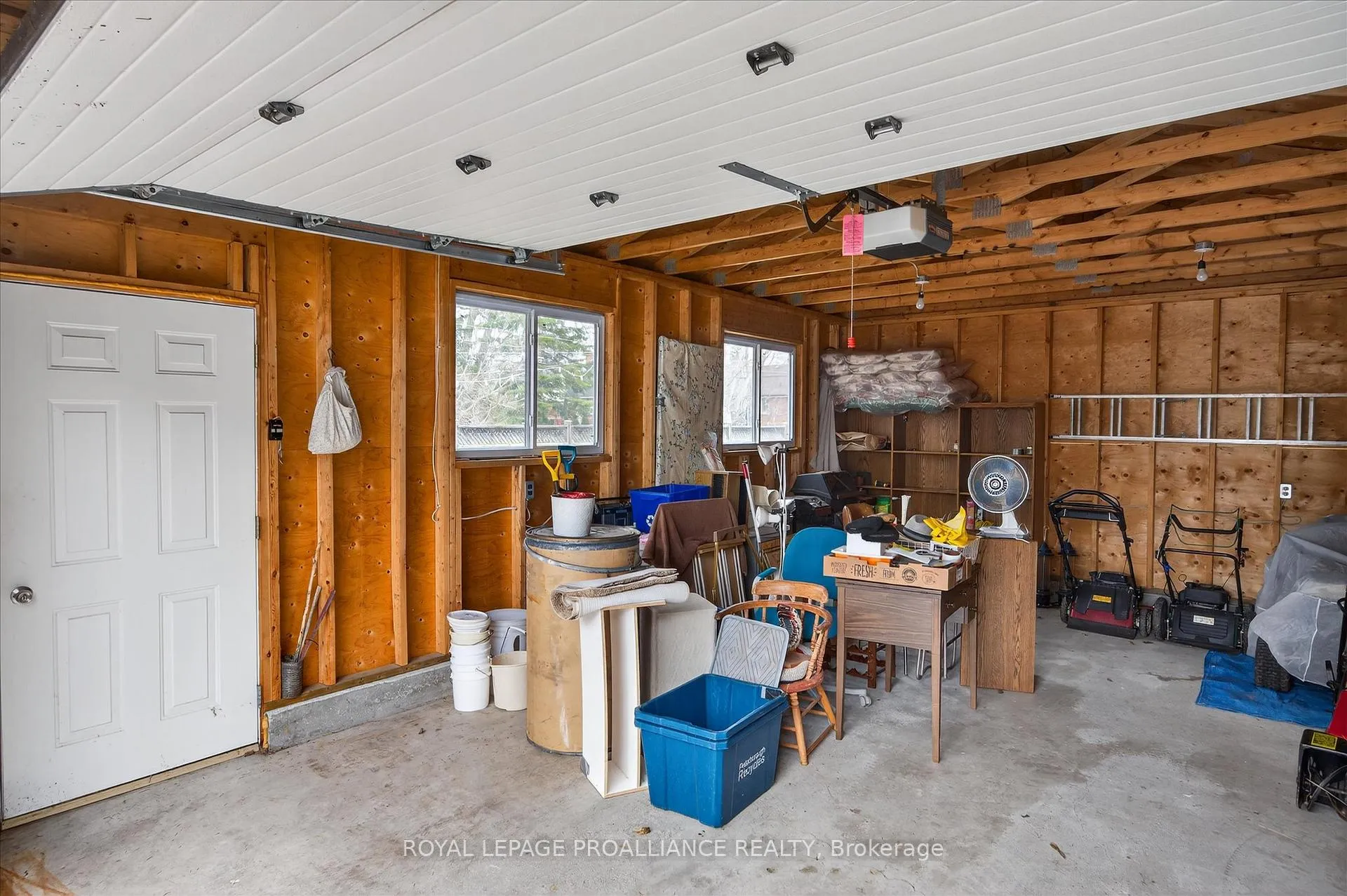 Photo 41 of 733 Cameron Street, Peterborough, Otonabee Ward 1 — HOMEH