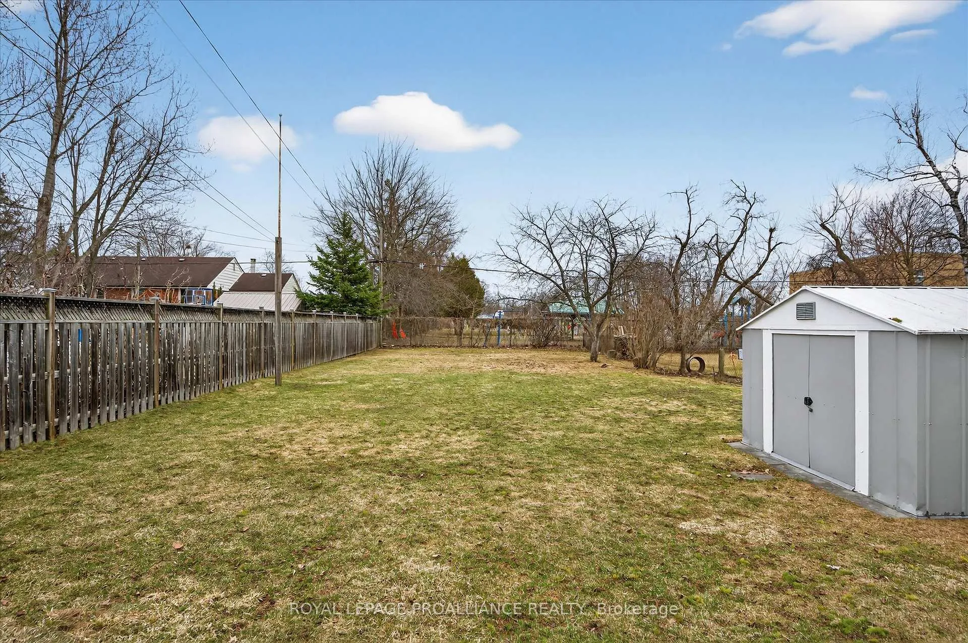 Photo 44 of 733 Cameron Street, Peterborough, Otonabee Ward 1 — HOMEH