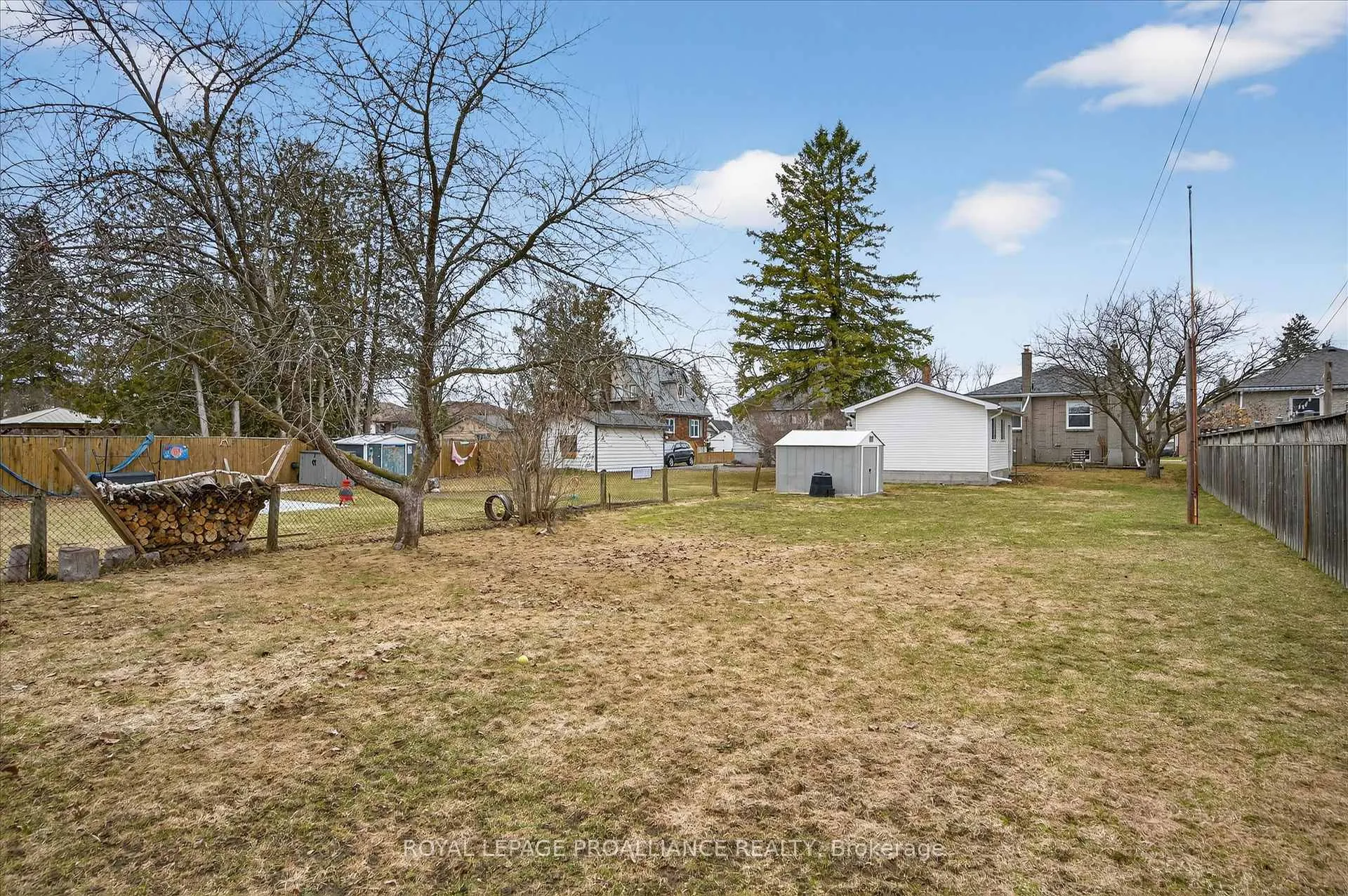 Photo 46 of 733 Cameron Street, Peterborough, Otonabee Ward 1 — HOMEH