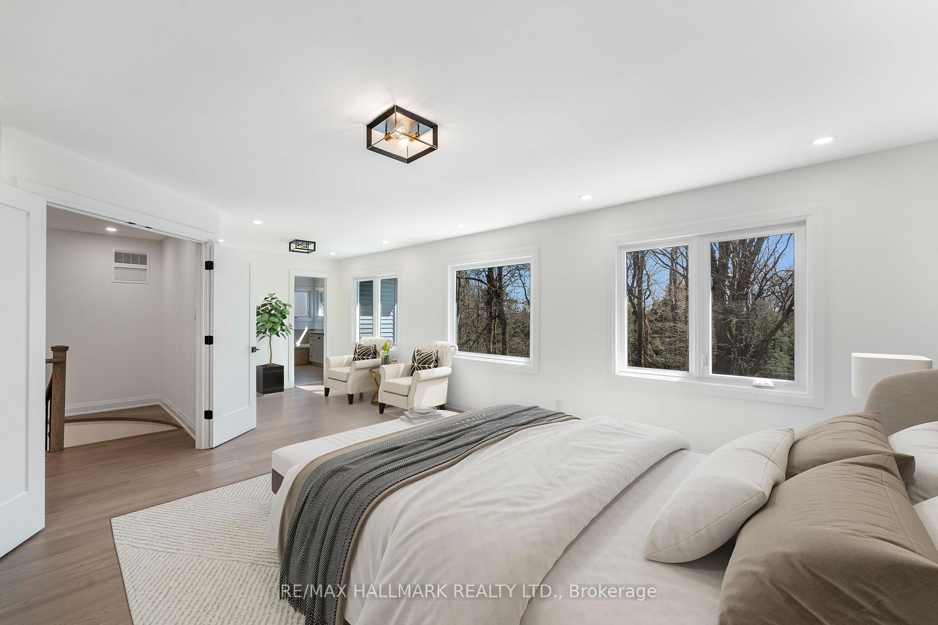 Photo 15 of 189 Kemano Road, Aurora, Aurora Heights — HOMEH