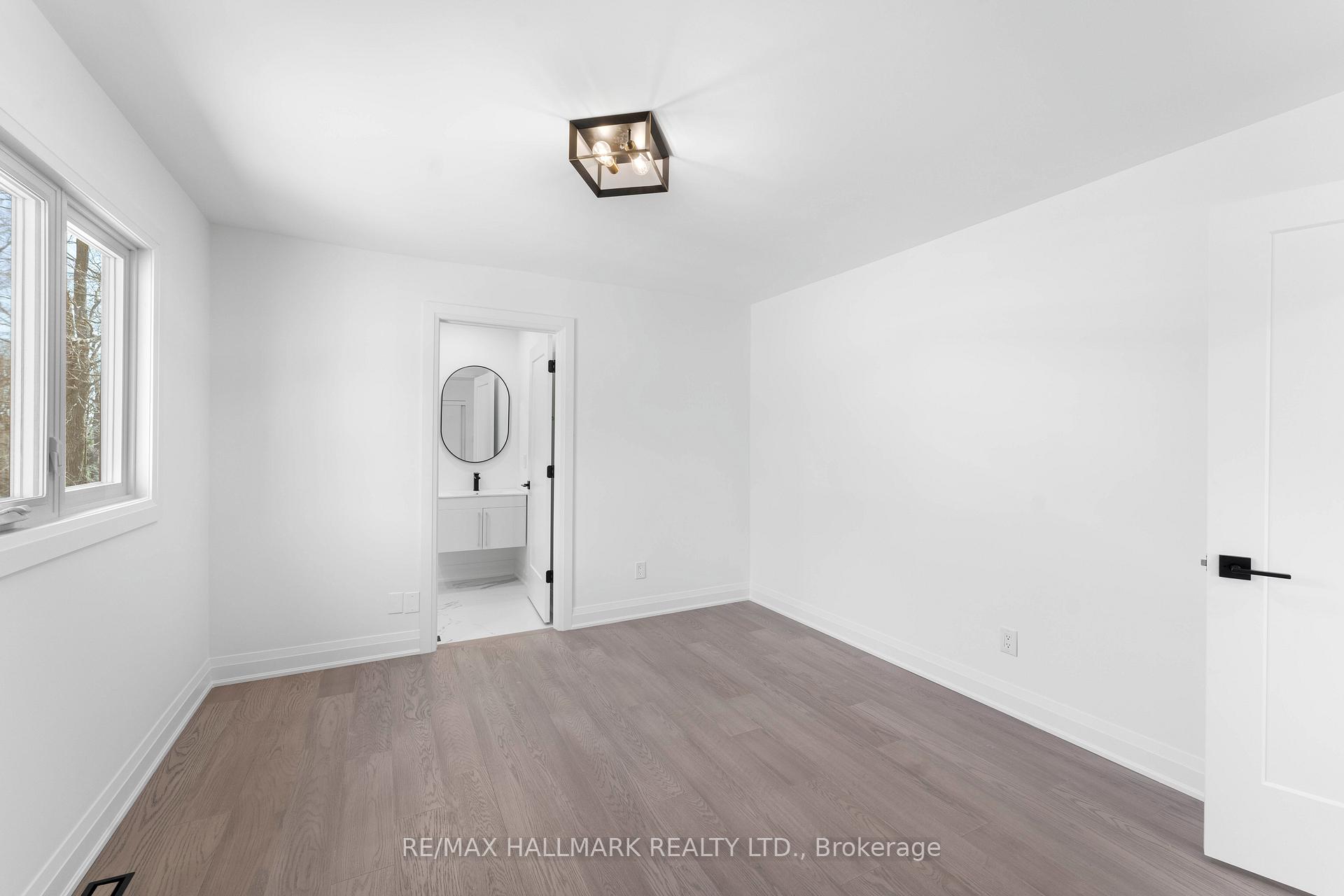 Photo 21 of 189 Kemano Road, Aurora, Aurora Heights — HOMEH