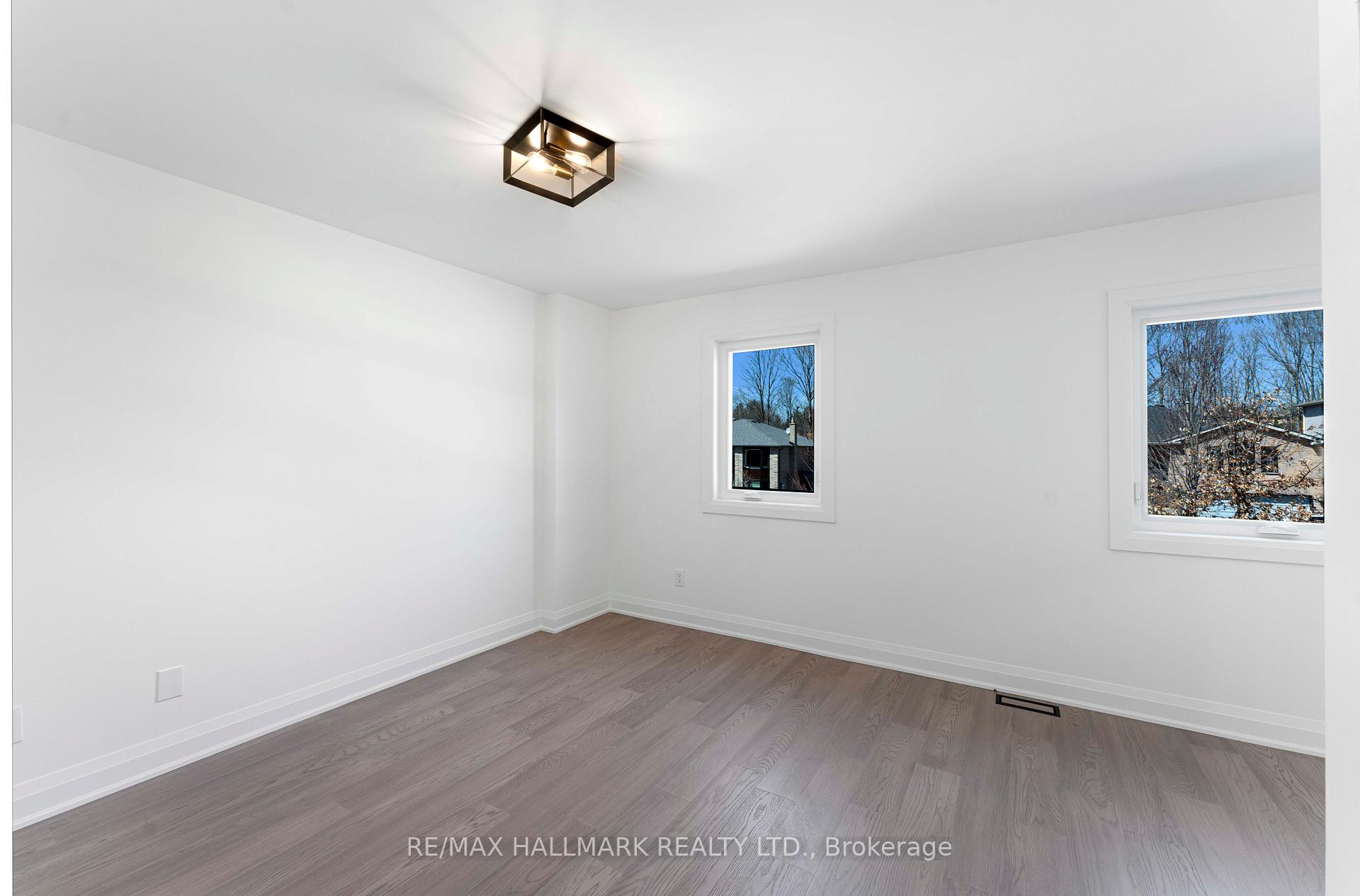 Photo 23 of 189 Kemano Road, Aurora, Aurora Heights — HOMEH