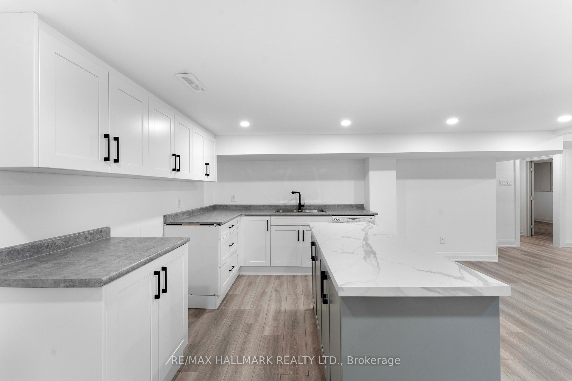 Photo 31 of 189 Kemano Road, Aurora, Aurora Heights — HOMEH