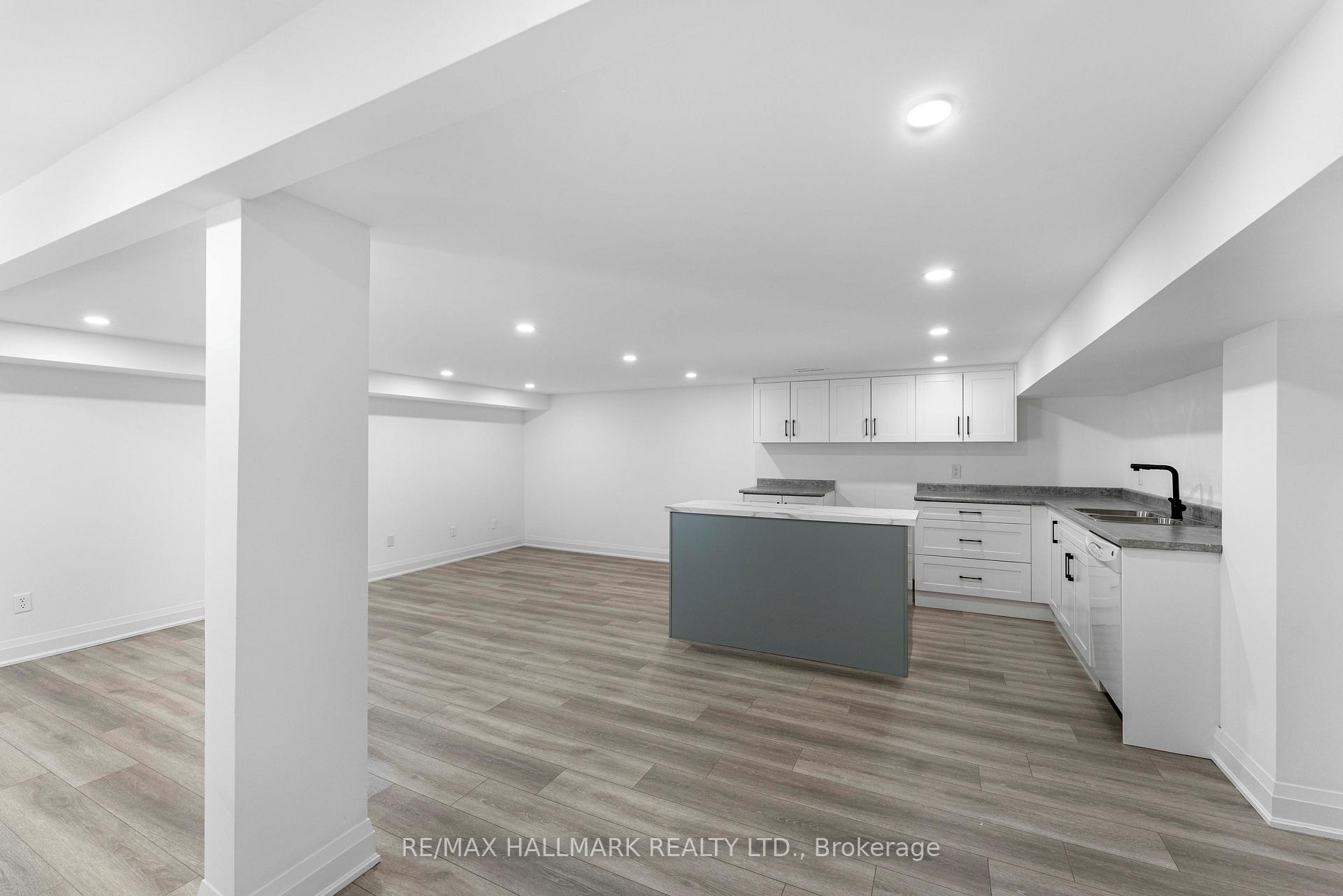Photo 30 of 189 Kemano Road, Aurora, Aurora Heights — HOMEH