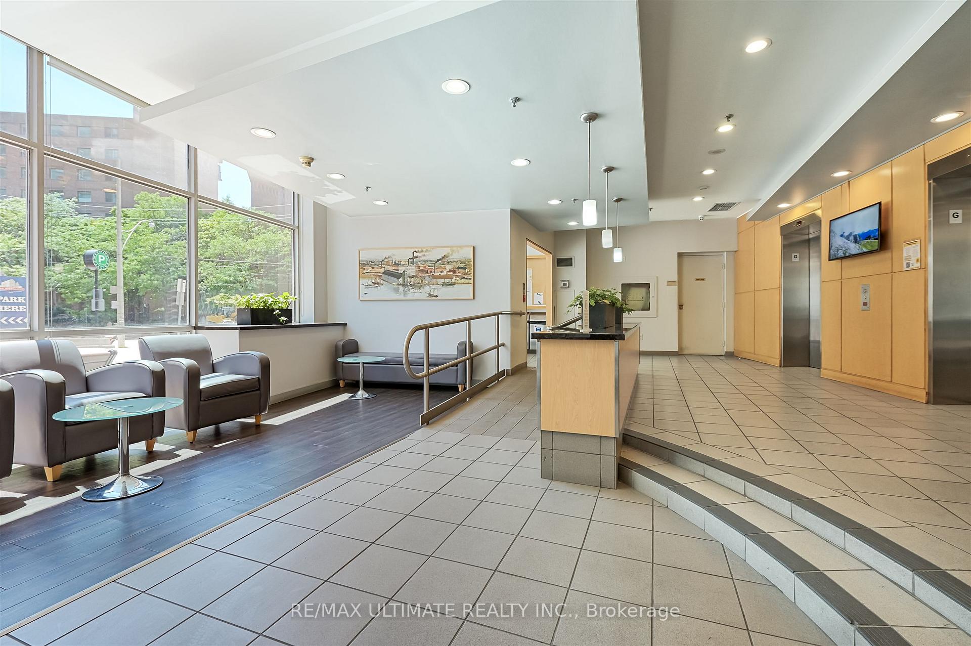 Photo 3 of Unit 808, 39 Parliament Street, Toronto, Waterfront Communities — HOMEH