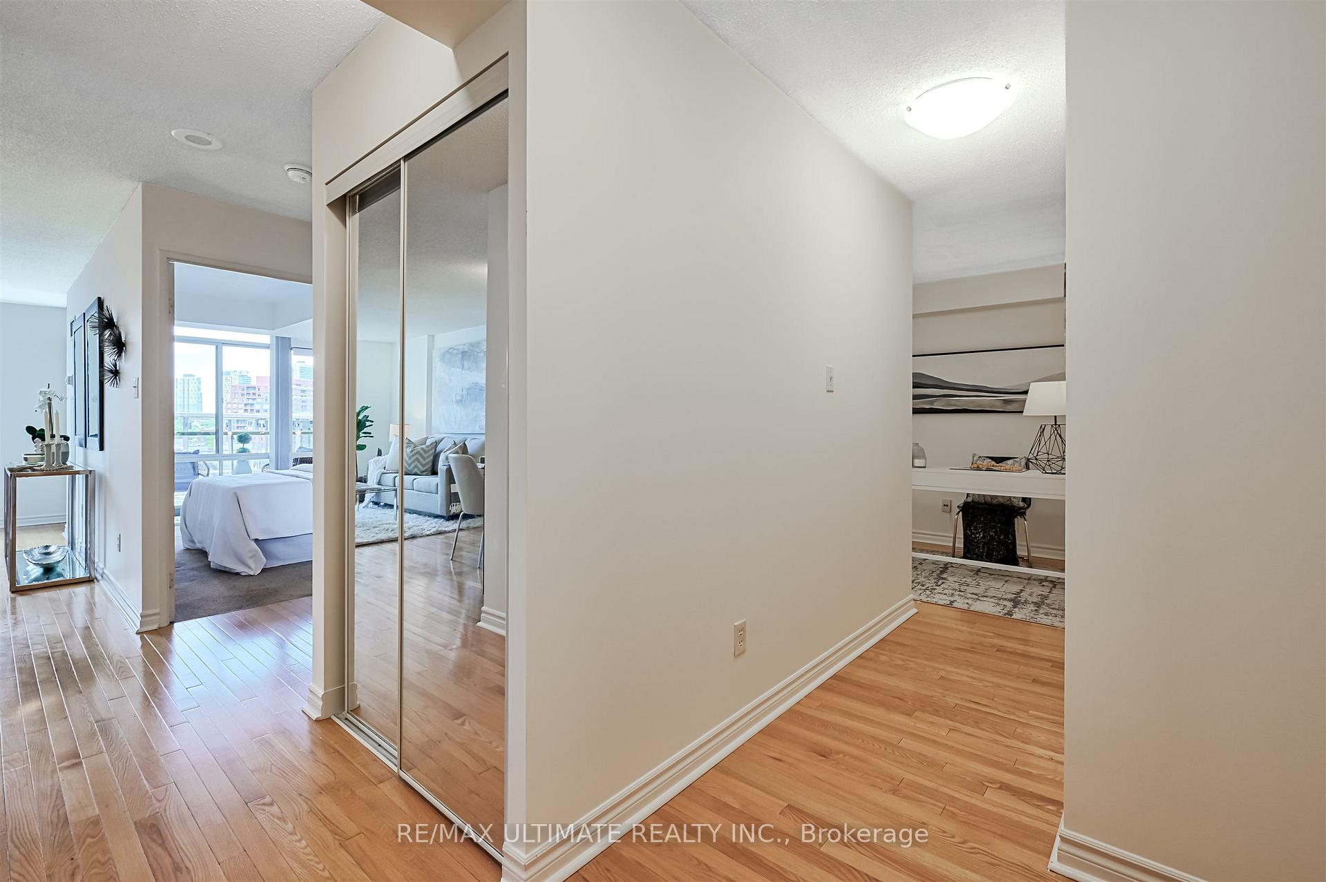 Photo 5 of Unit 808, 39 Parliament Street, Toronto, Waterfront Communities — HOMEH